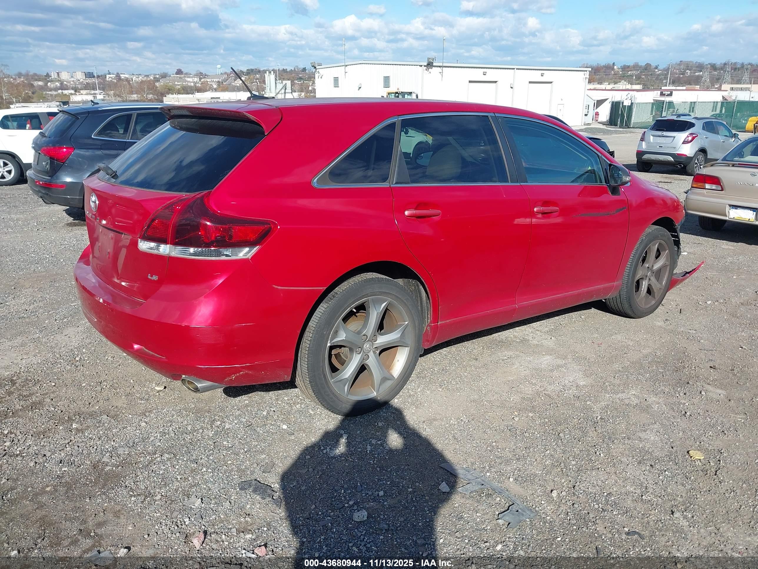 TOYOTA VENZA image 4