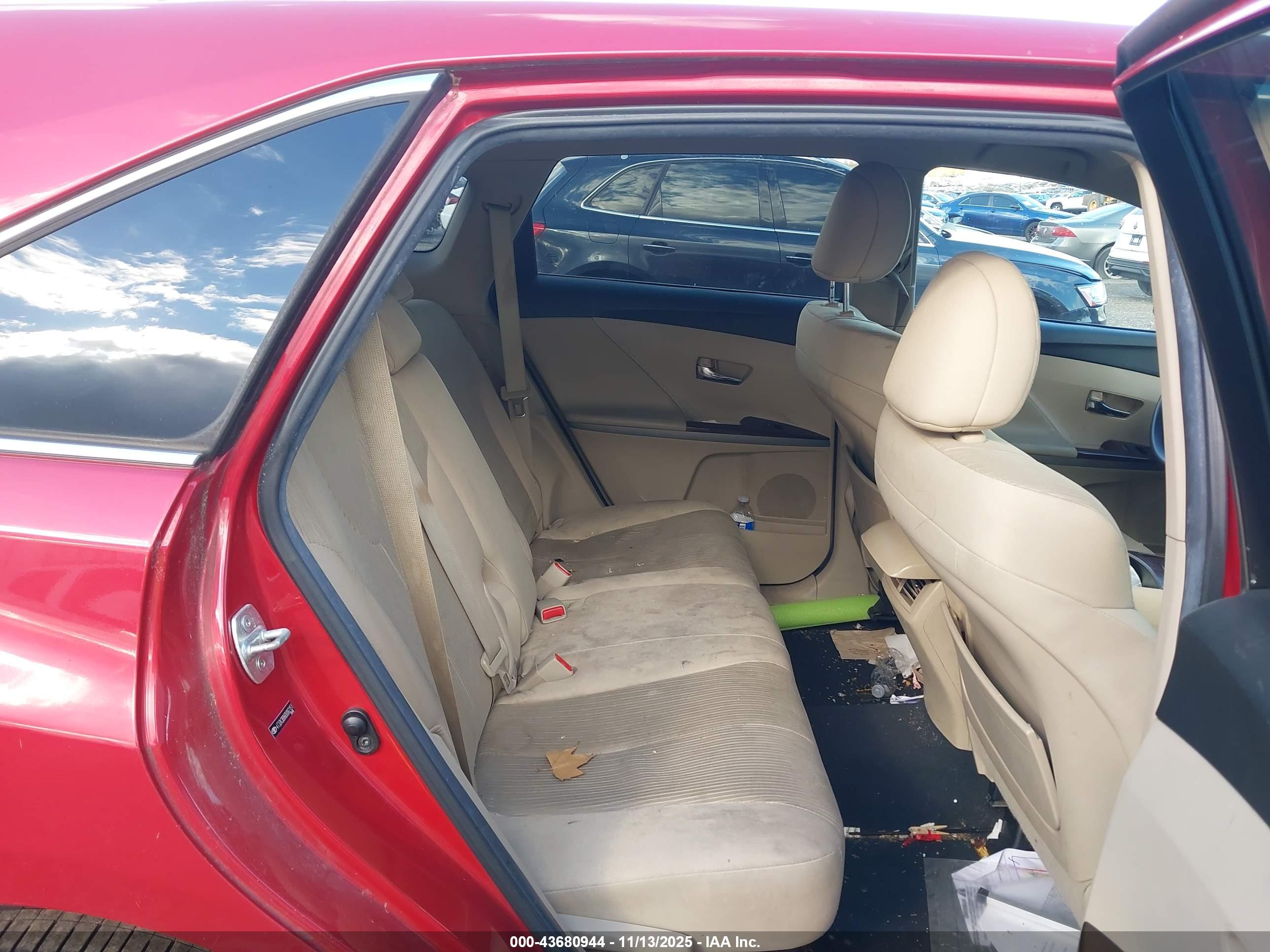 TOYOTA VENZA image 8