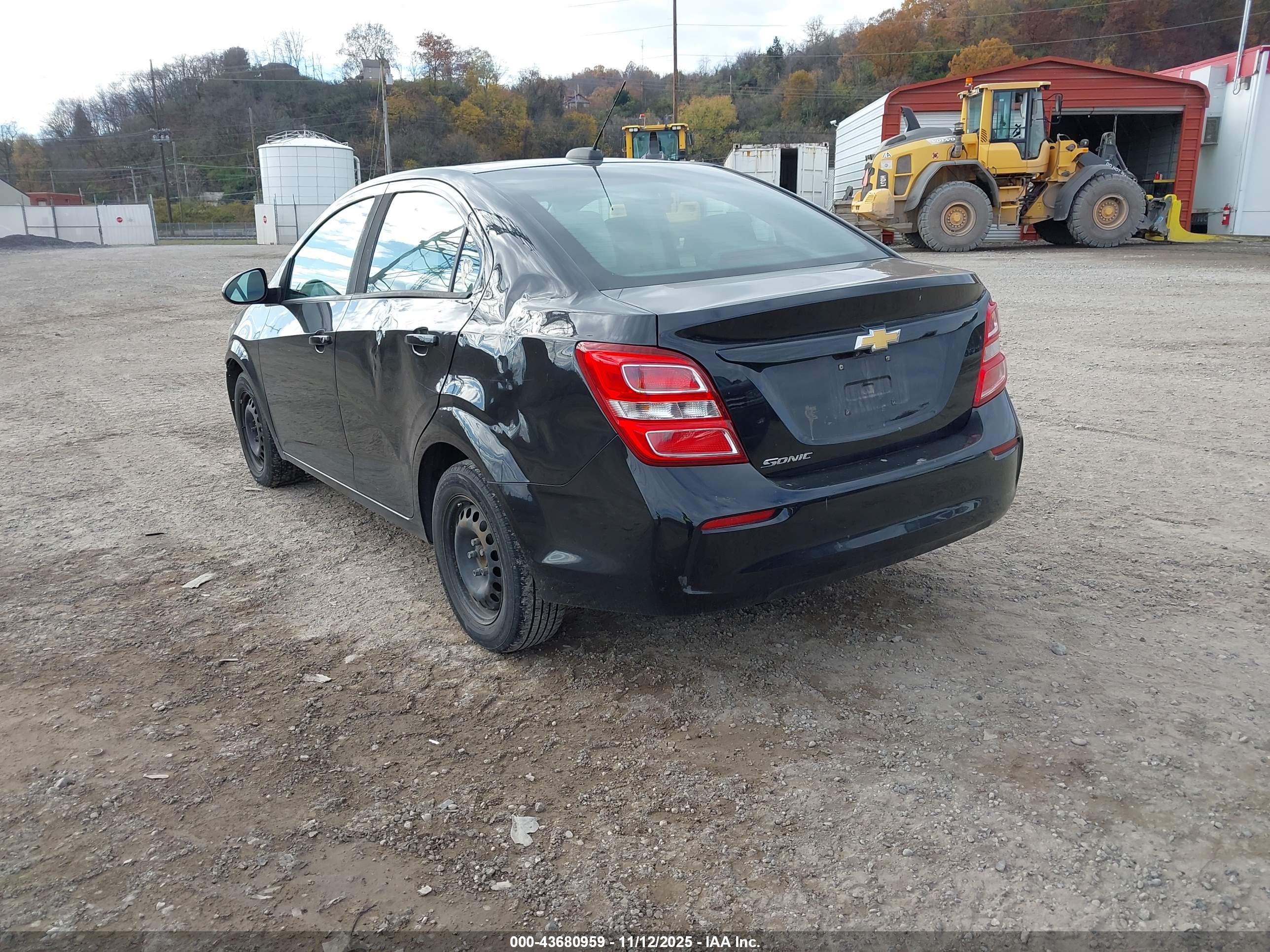 CHEVROLET SONIC image 3