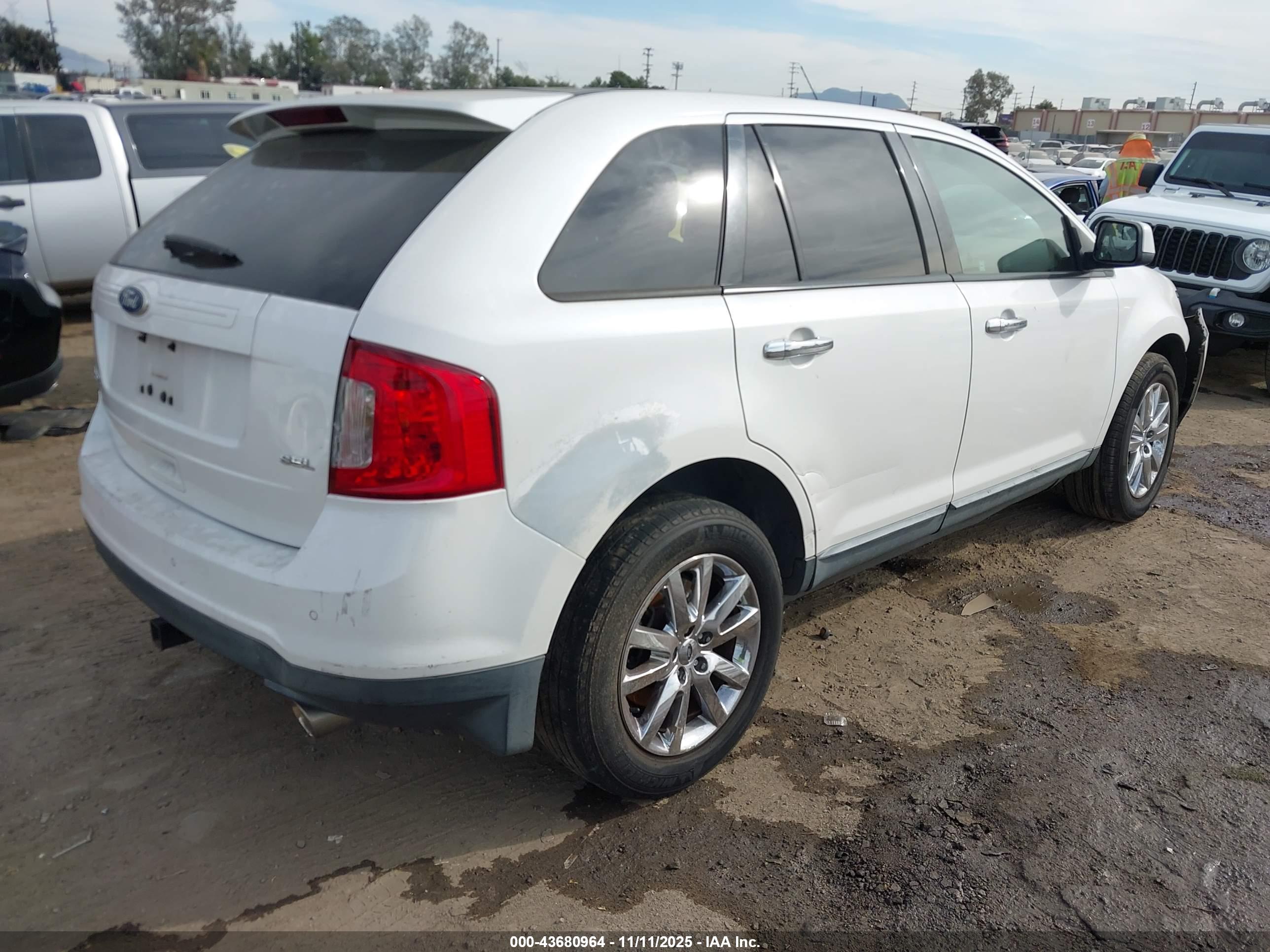 FORD EDGE image 4