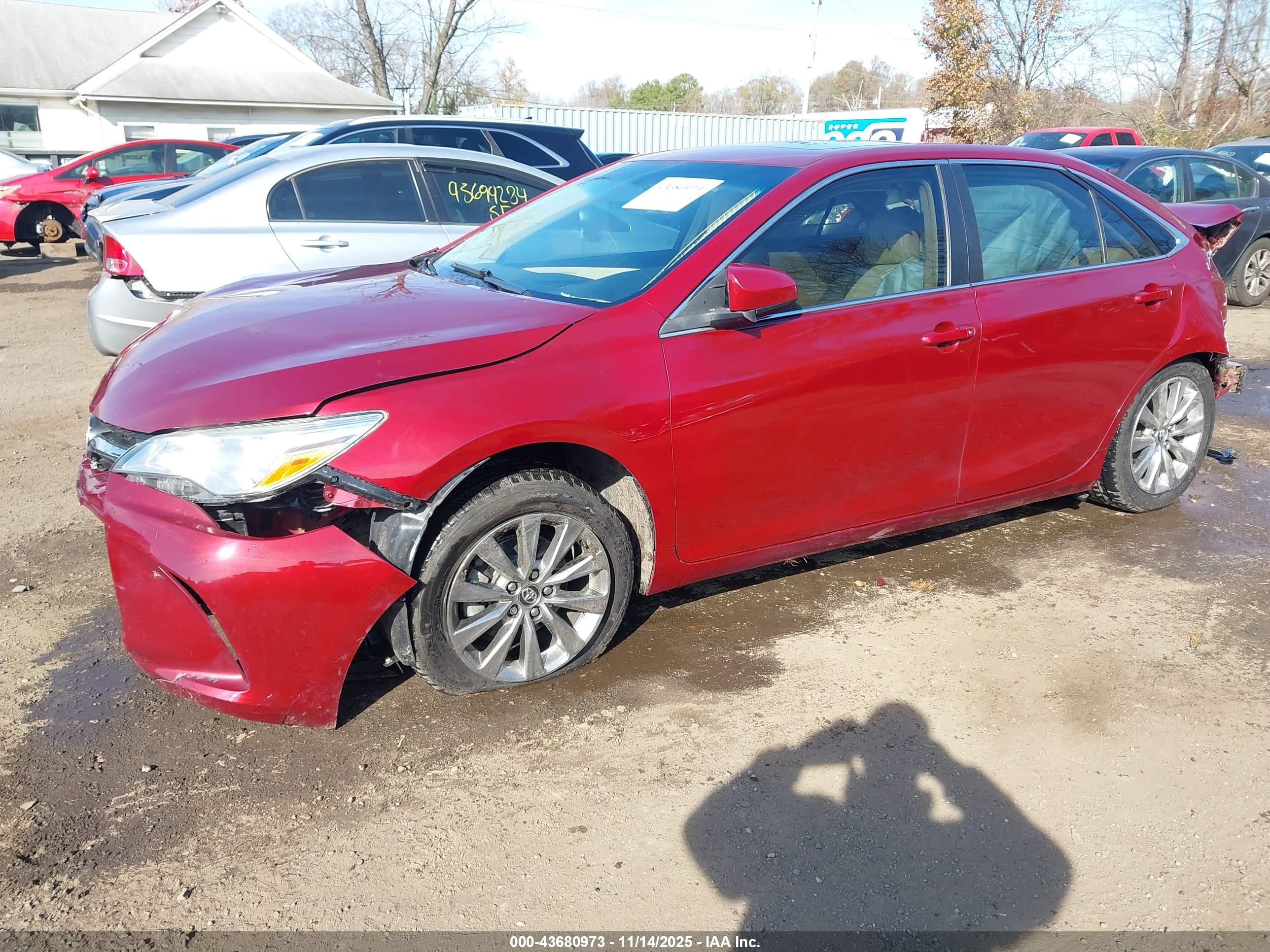 TOYOTA CAMRY image 2