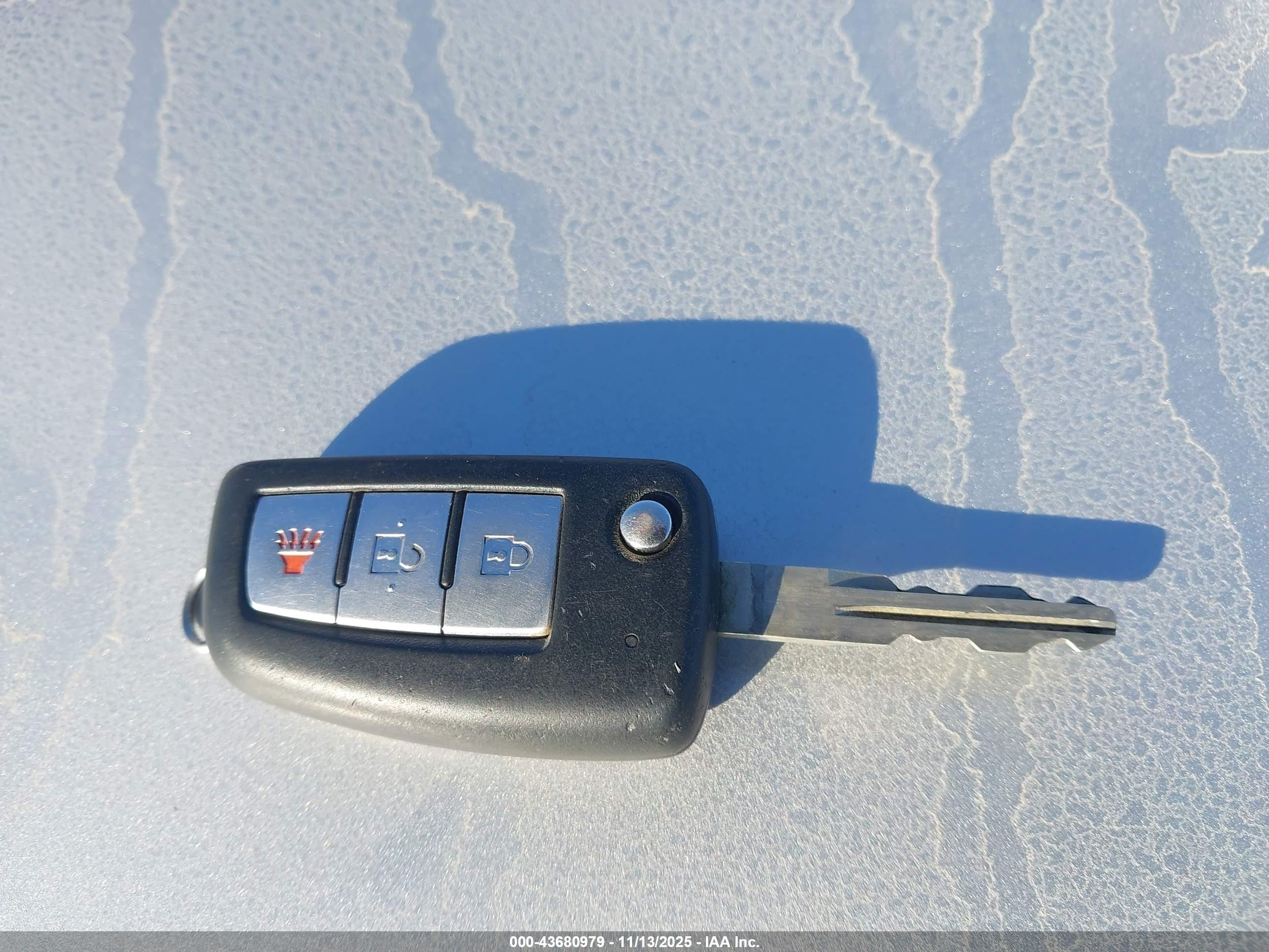 NISSAN ROGUE image 11