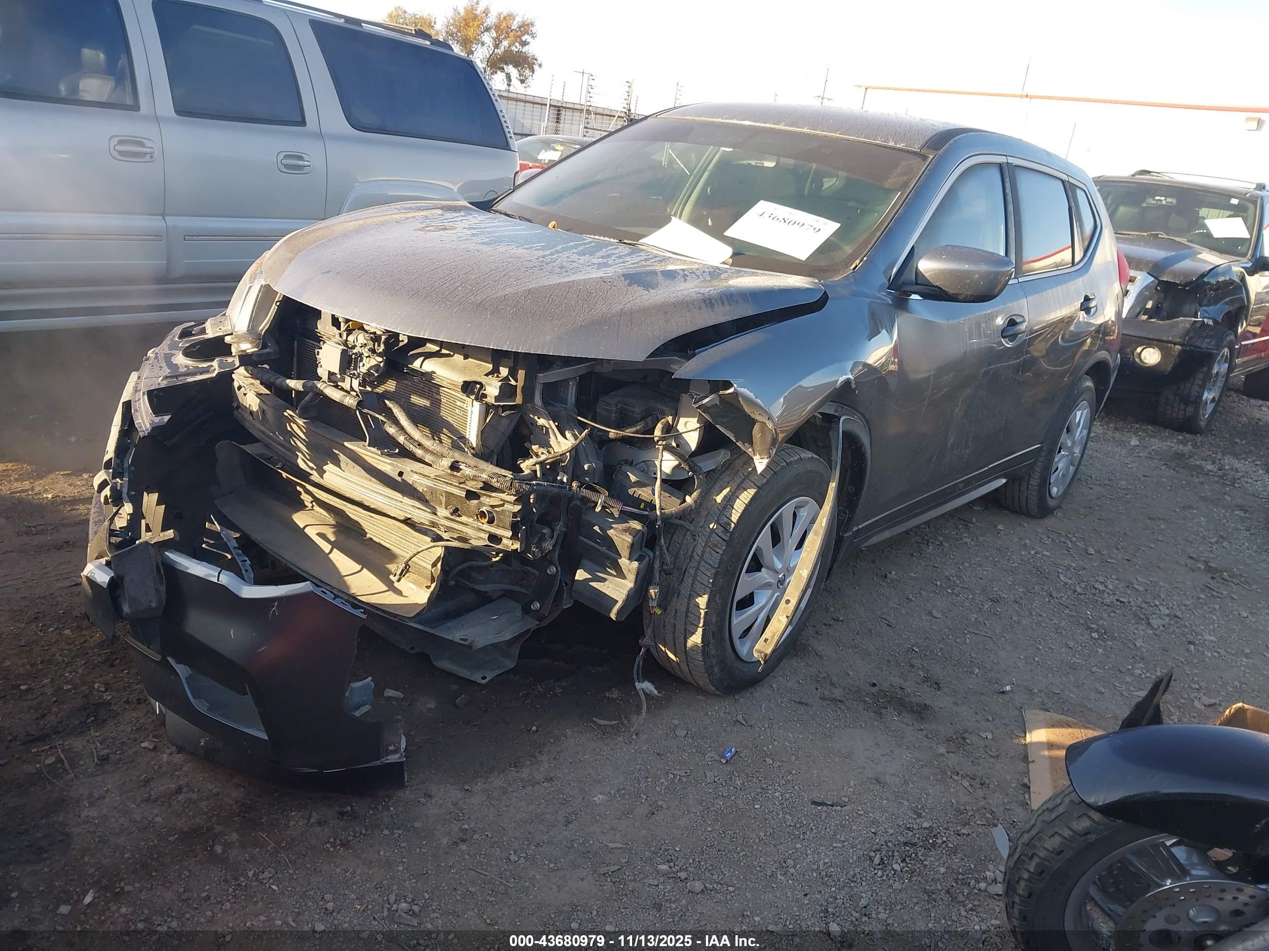 NISSAN ROGUE image 2