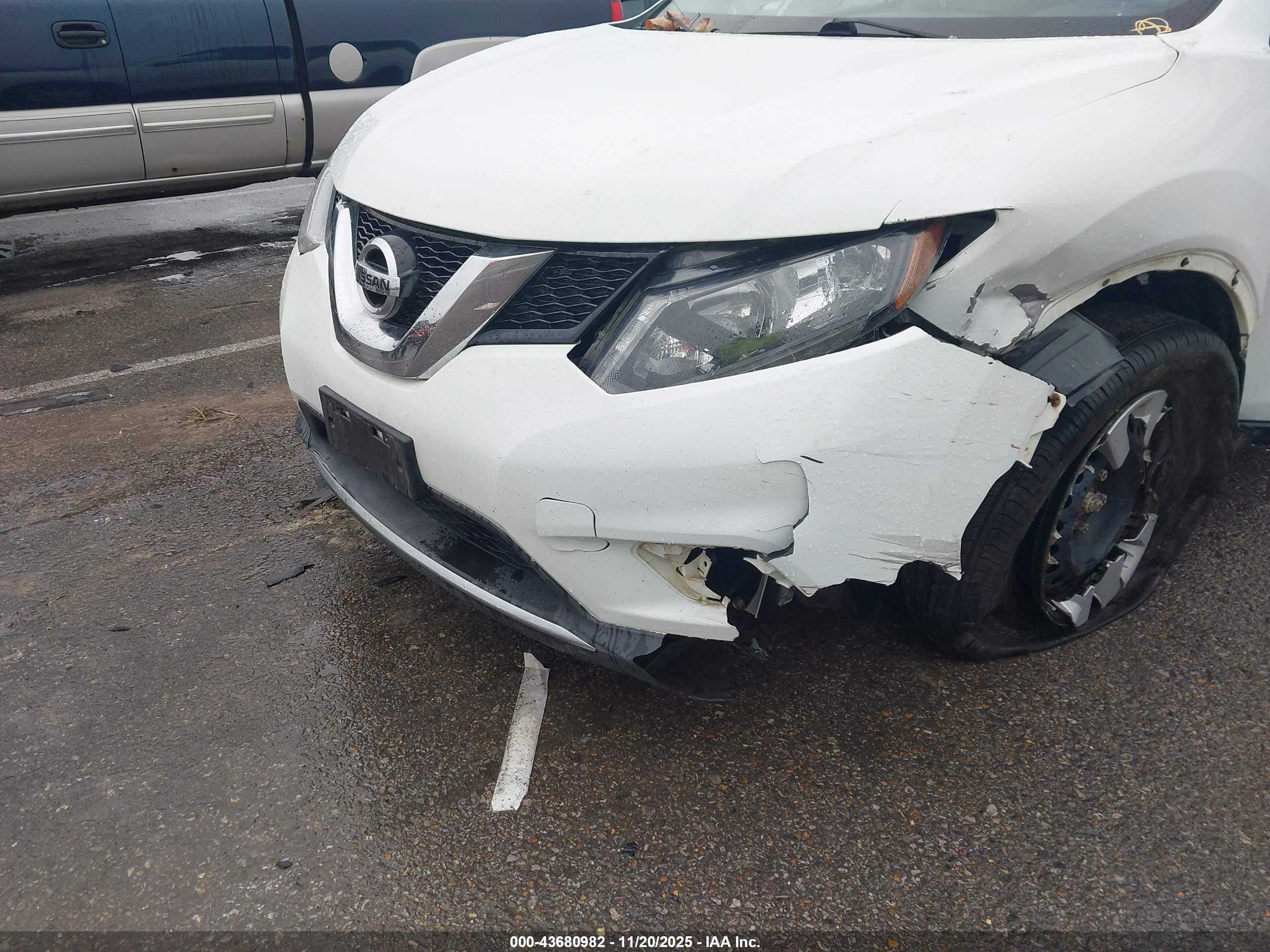 NISSAN ROGUE image 6