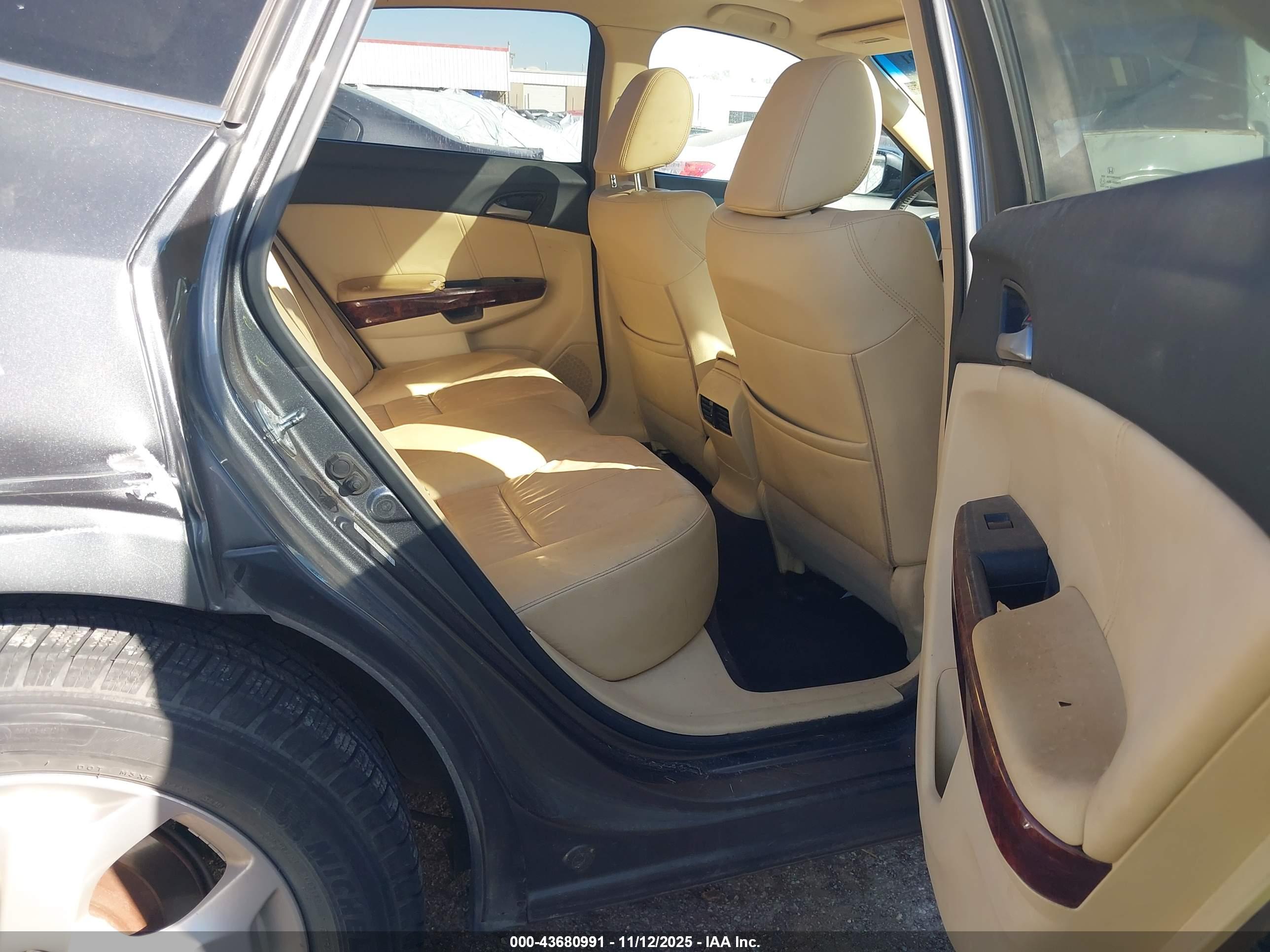 HONDA ACCORD image 8