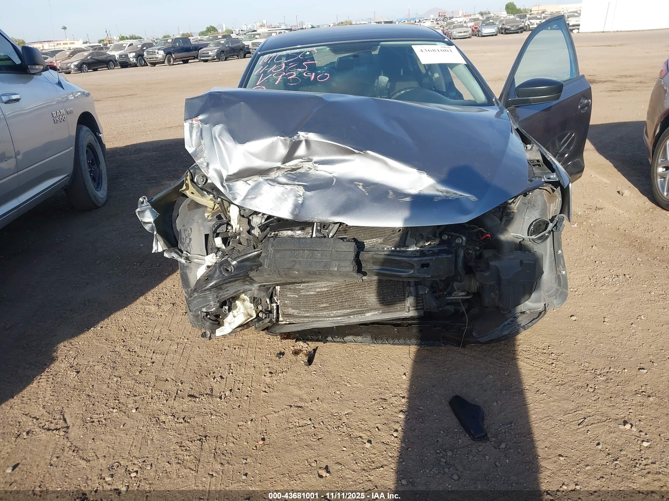 VOLKSWAGEN JETTA image 6