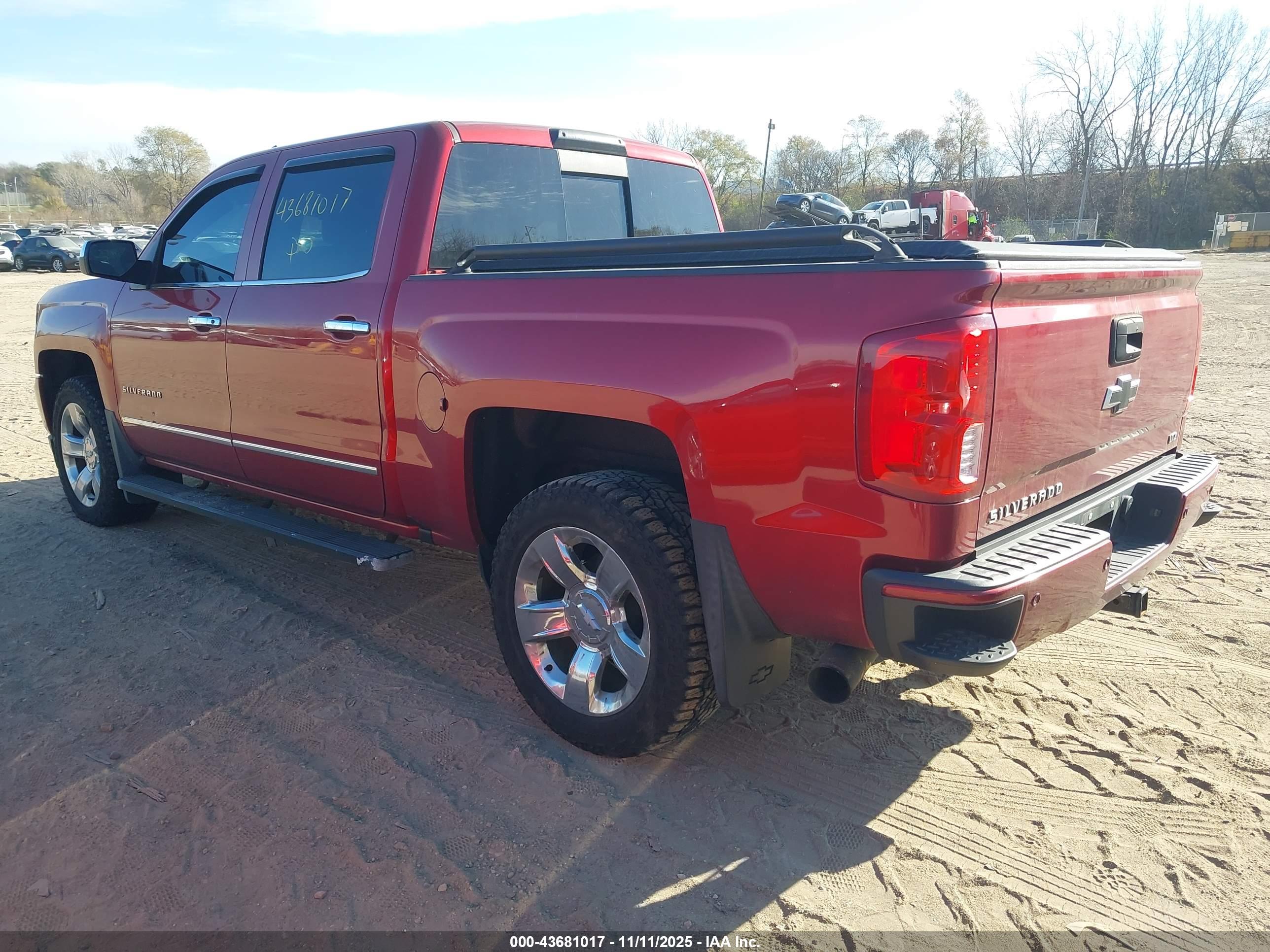 CHEVROLET SILVERADO image 3