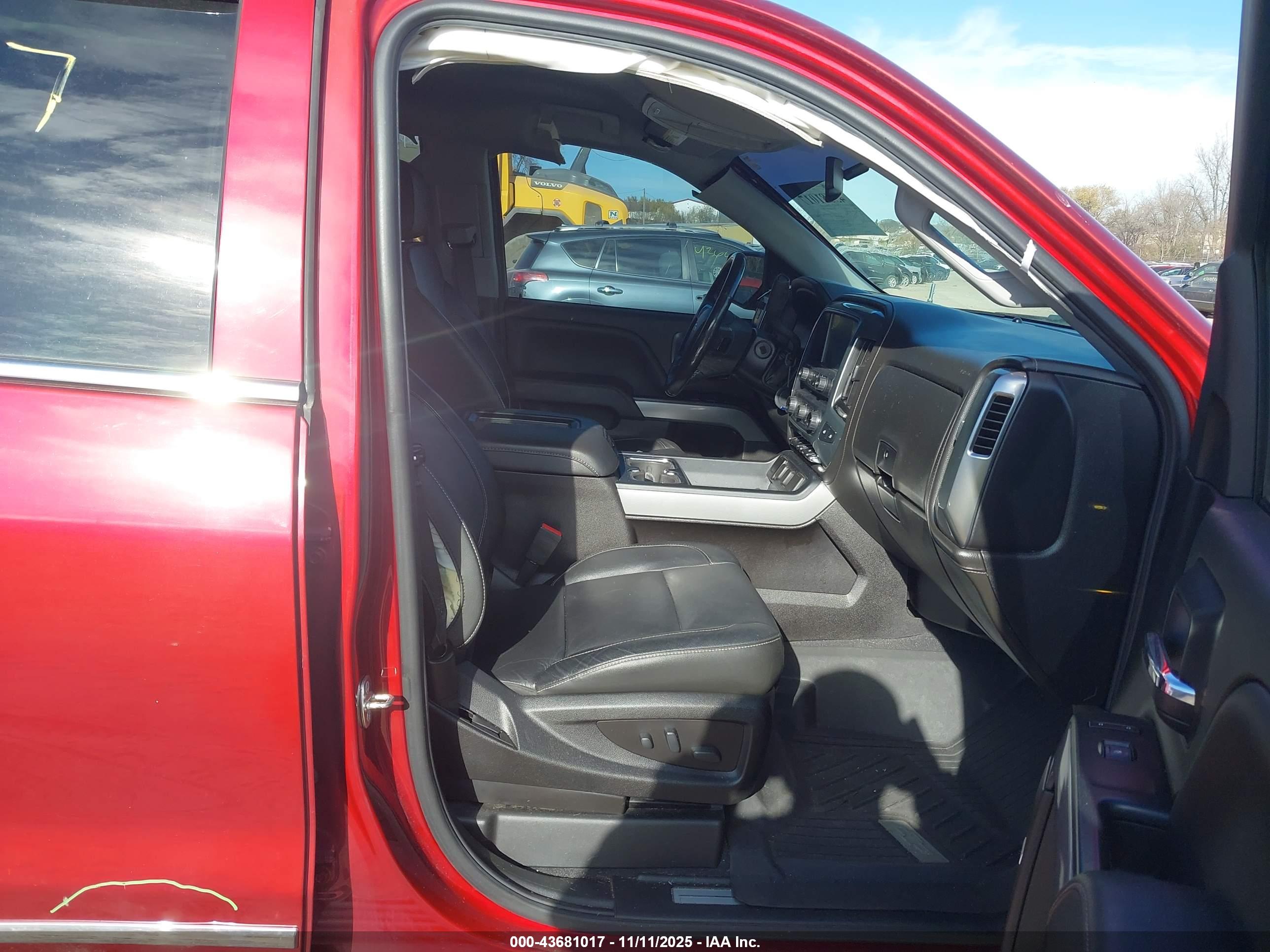 CHEVROLET SILVERADO image 5