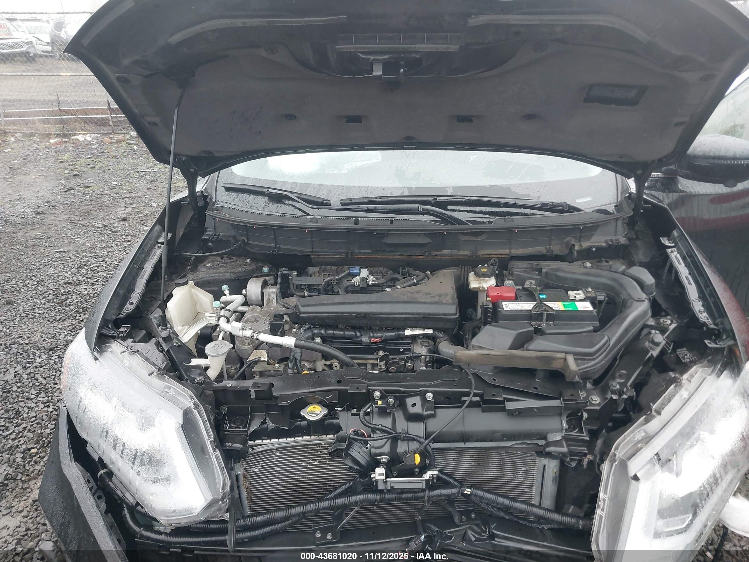 NISSAN ROGUE image 10