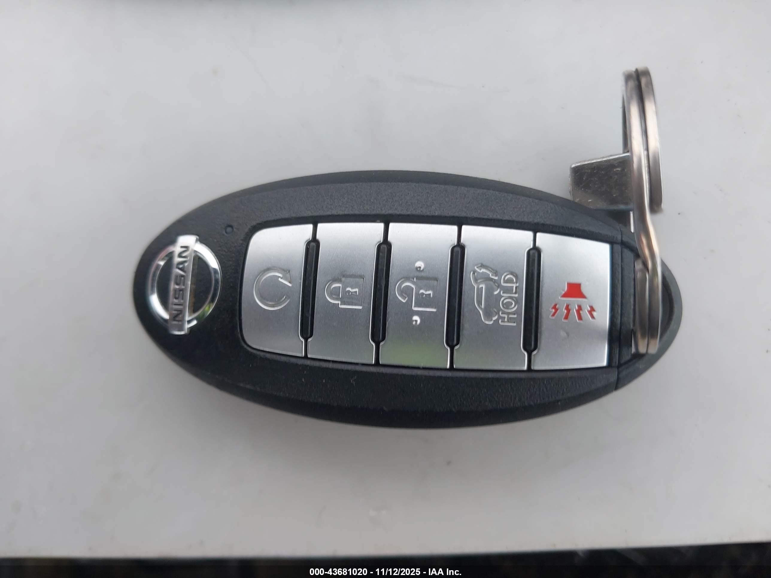 NISSAN ROGUE image 11