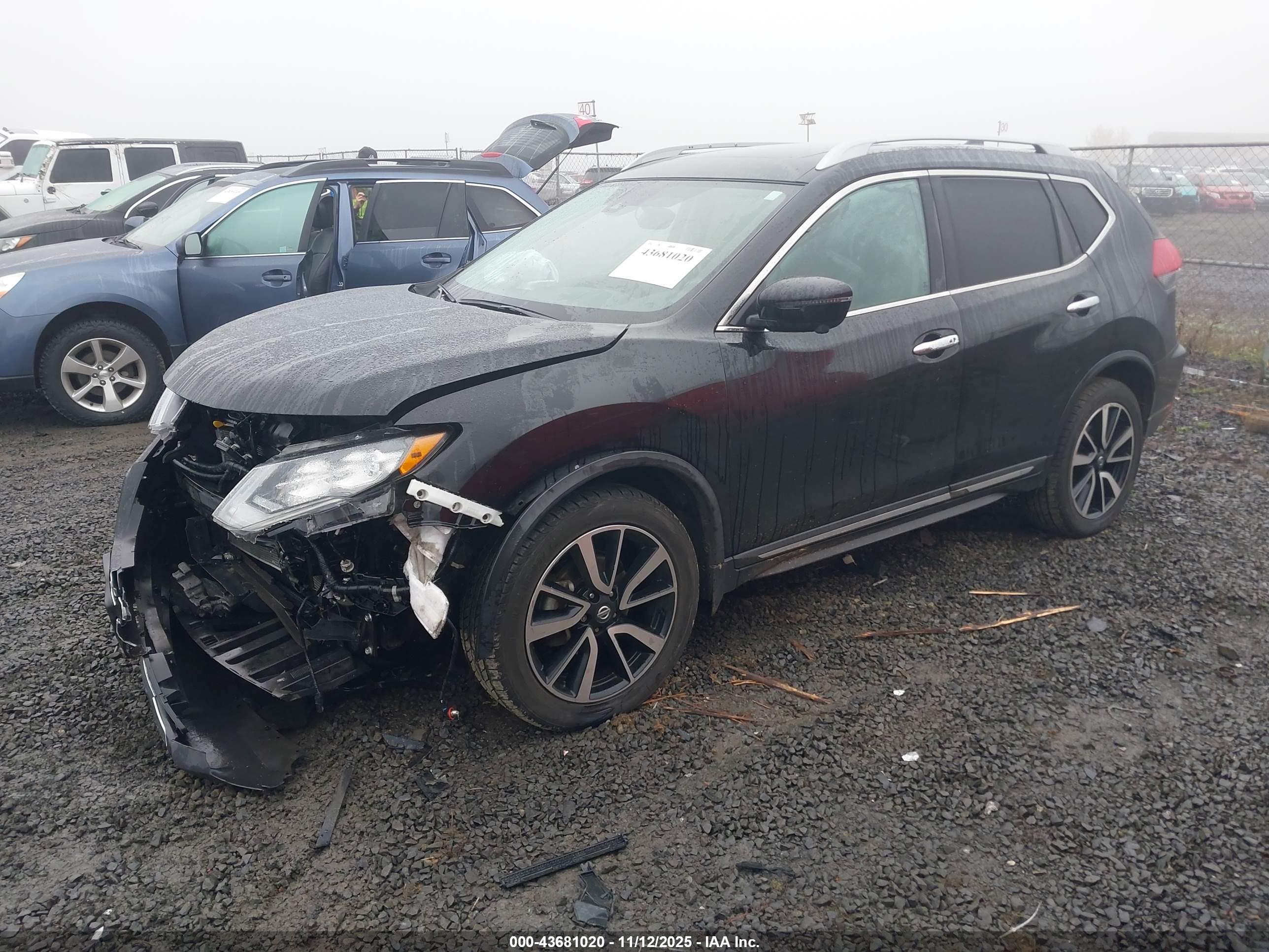 NISSAN ROGUE image 2