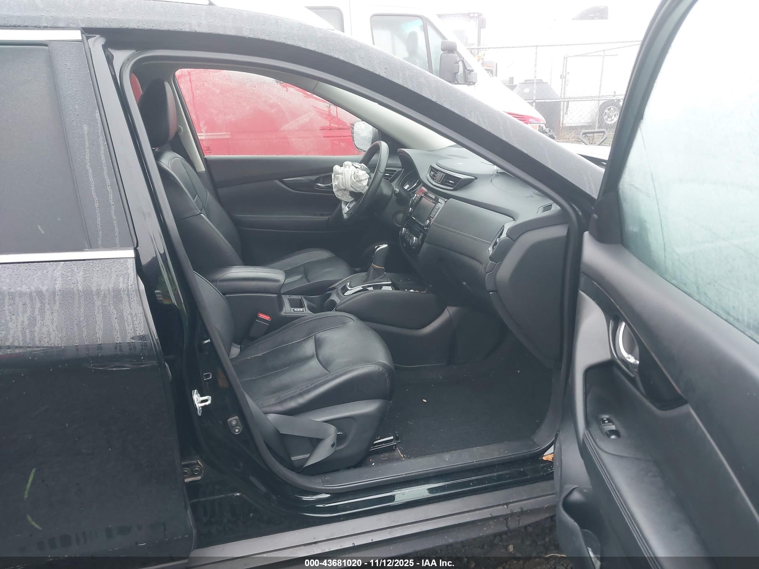NISSAN ROGUE image 5