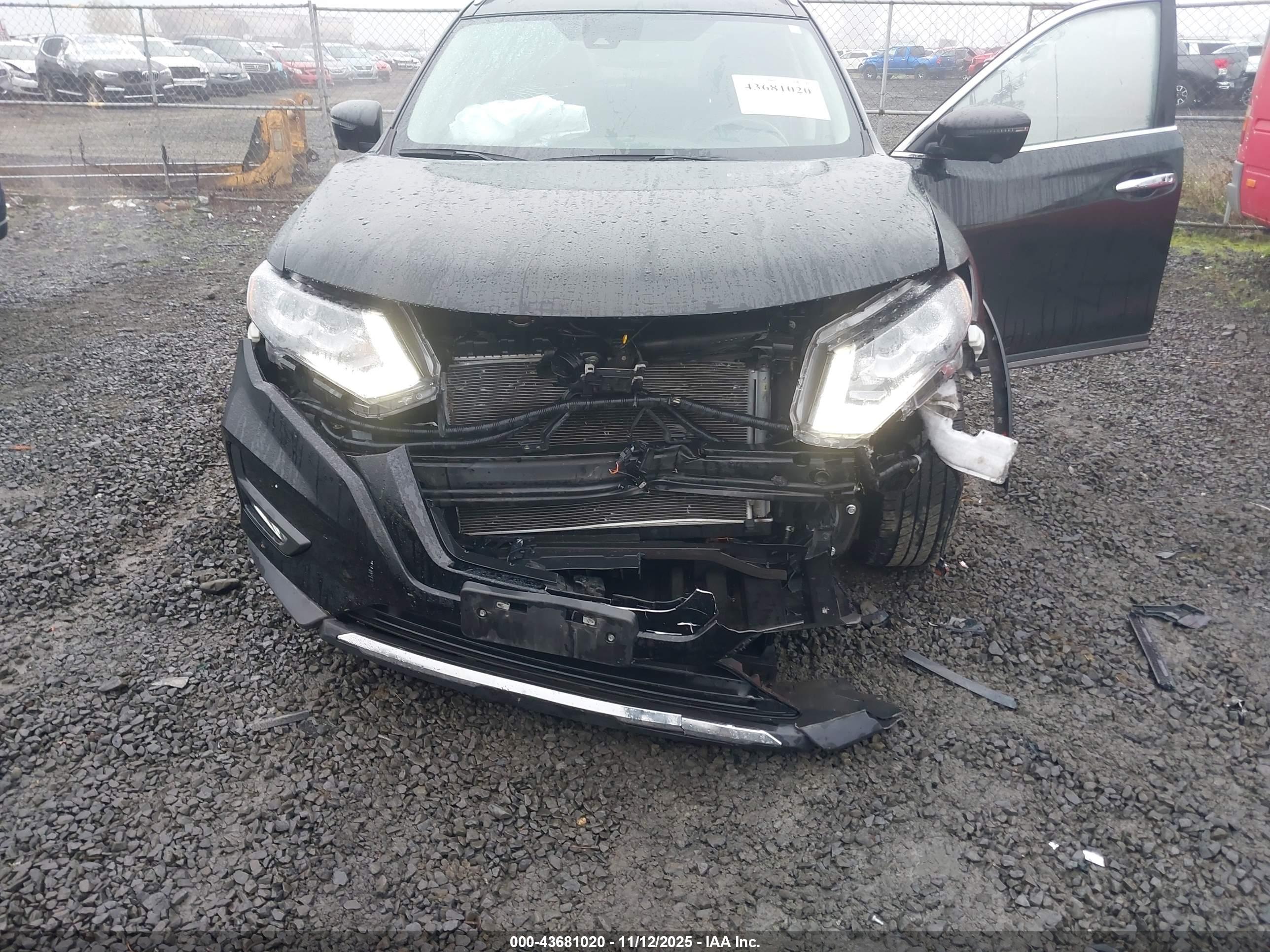 NISSAN ROGUE image 6