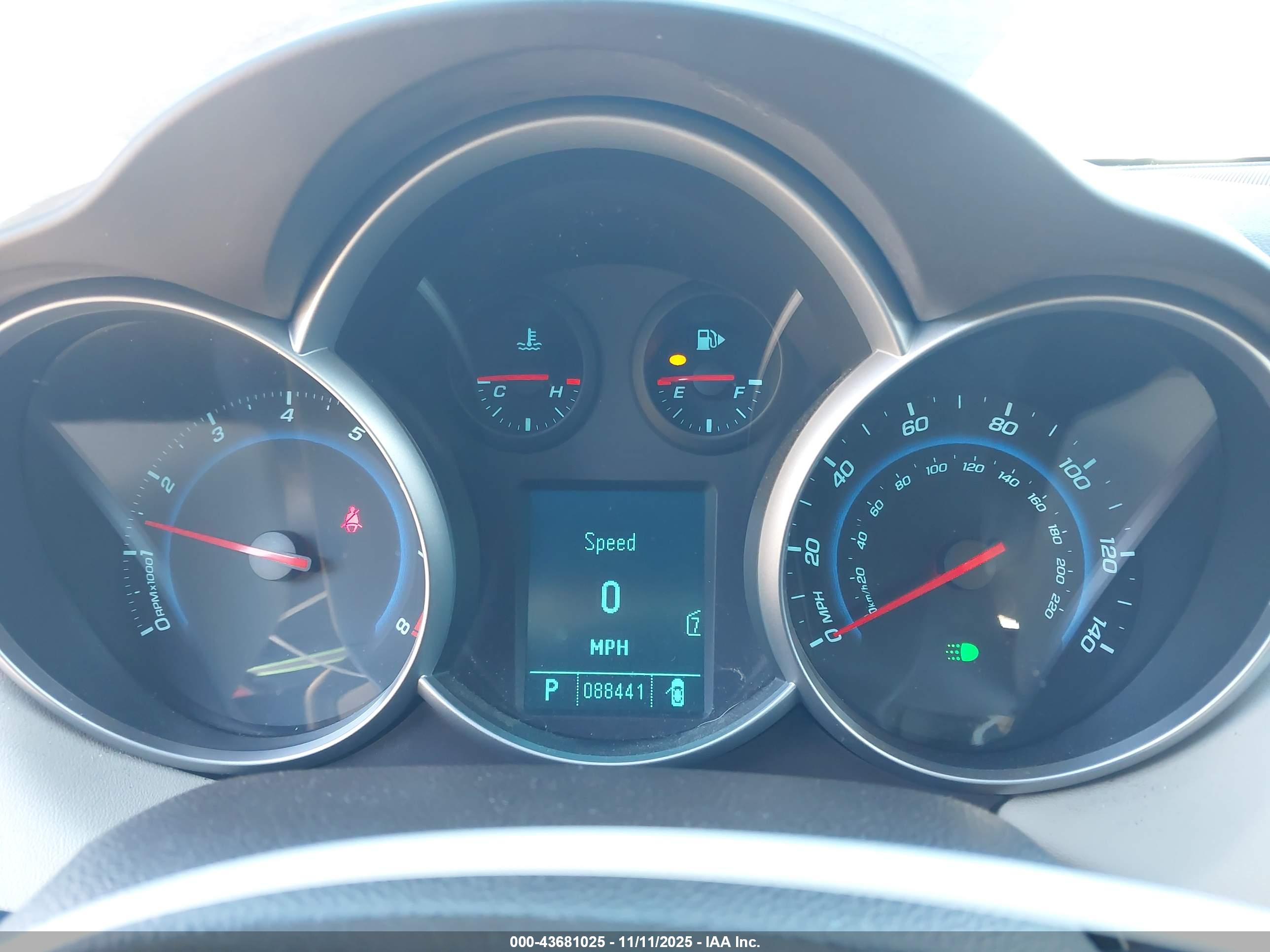 CHEVROLET CRUZE image 7