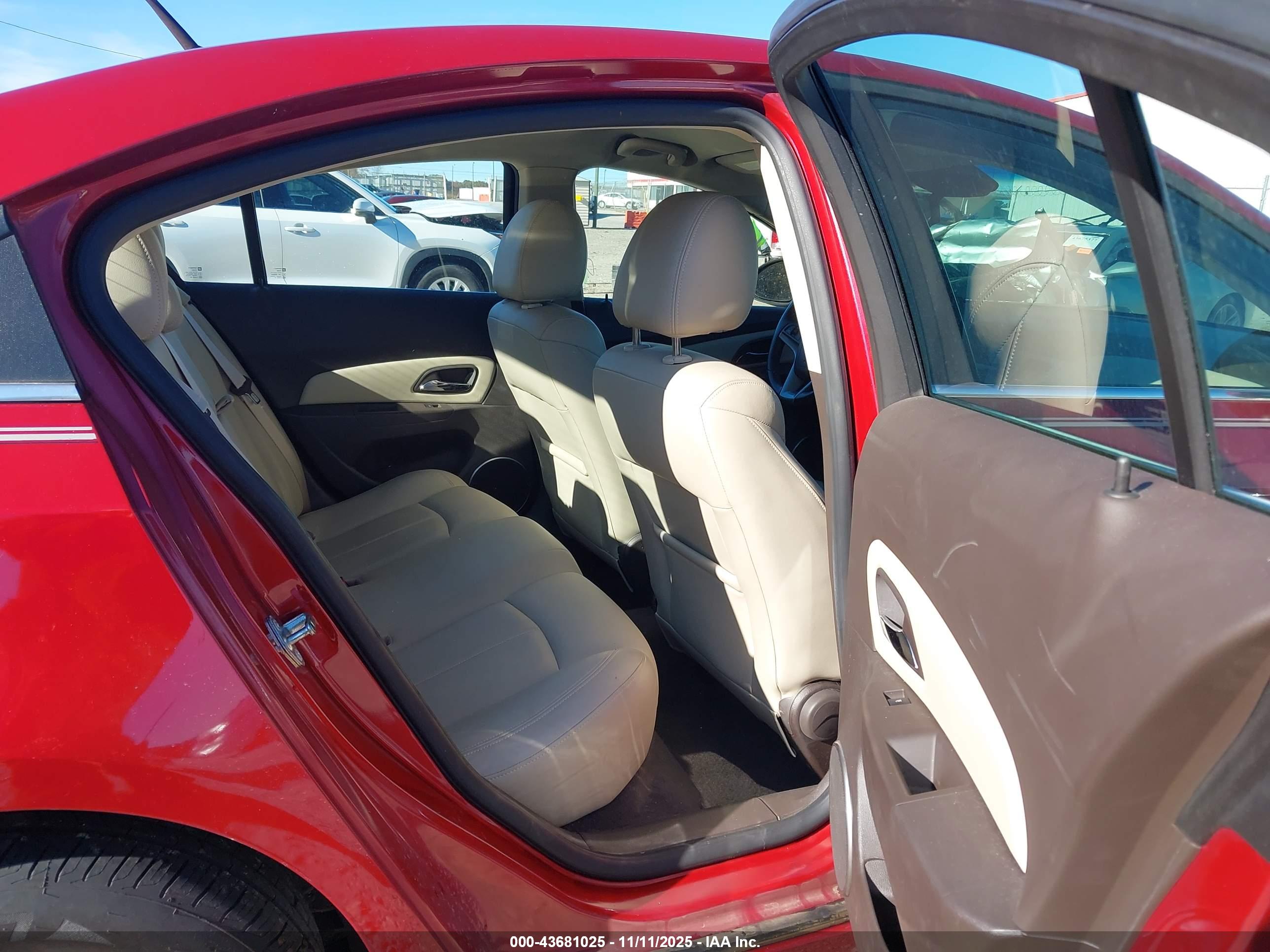 CHEVROLET CRUZE image 8