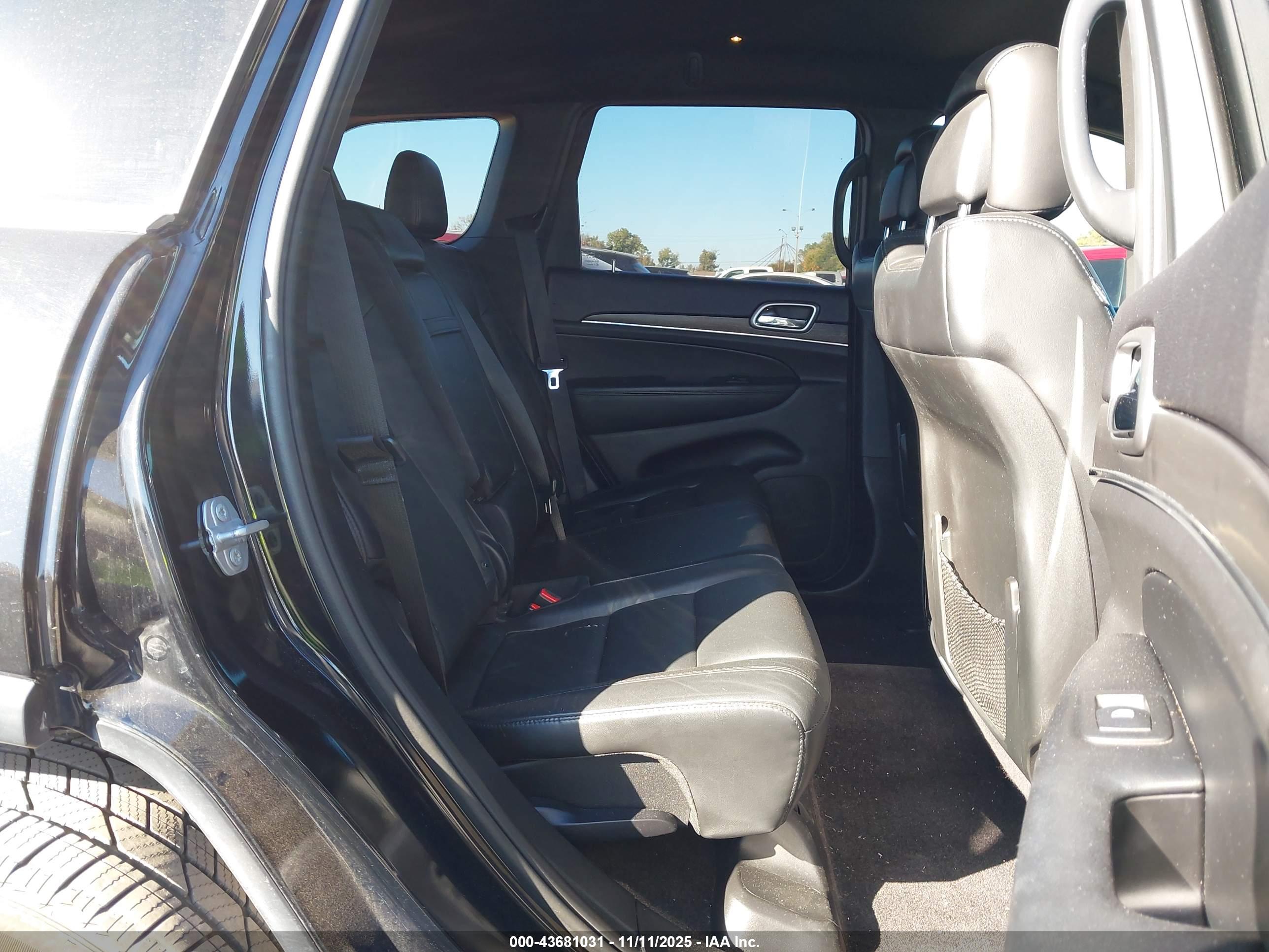 JEEP GRAND image 8