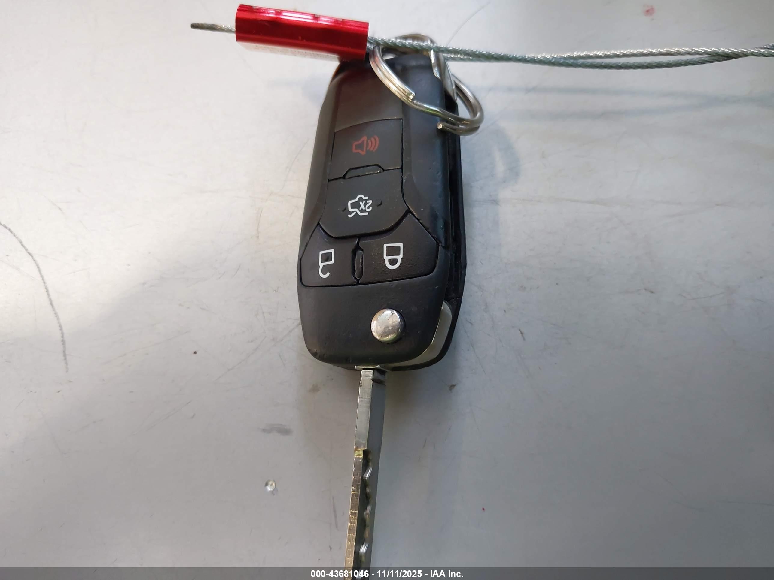 FORD FUSION image 11