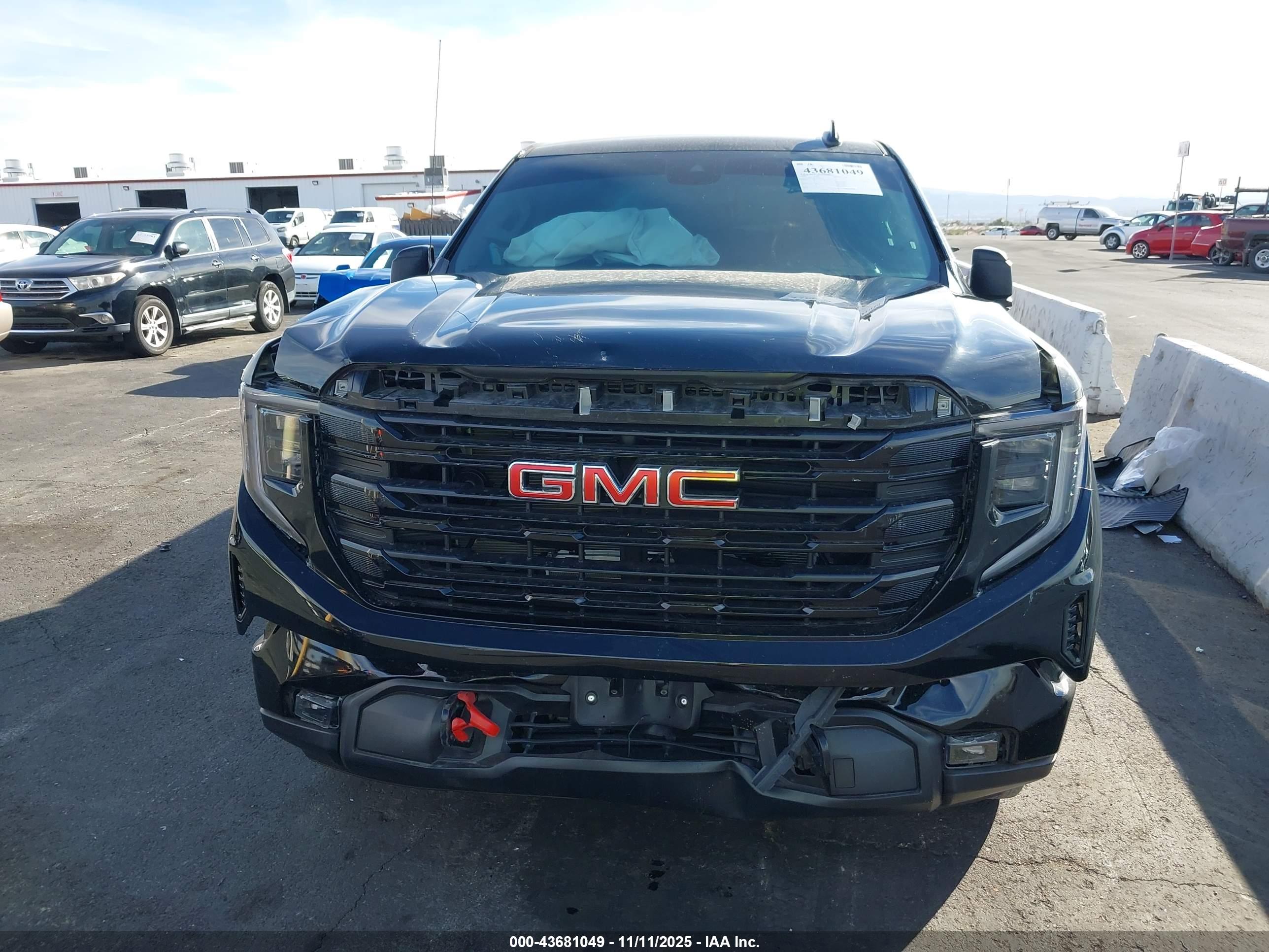 GMC SIERRA image 6