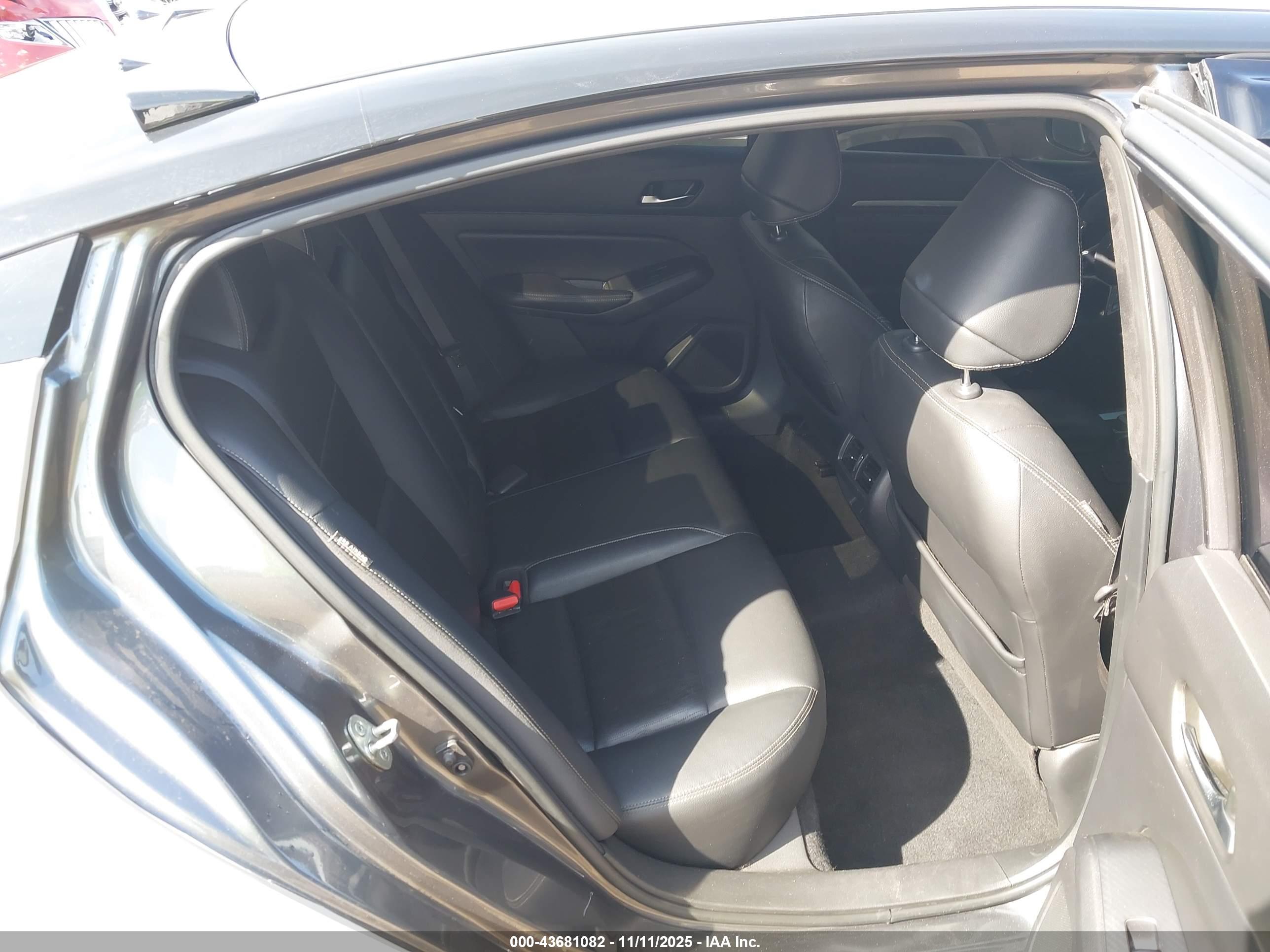 NISSAN ALTIMA image 8