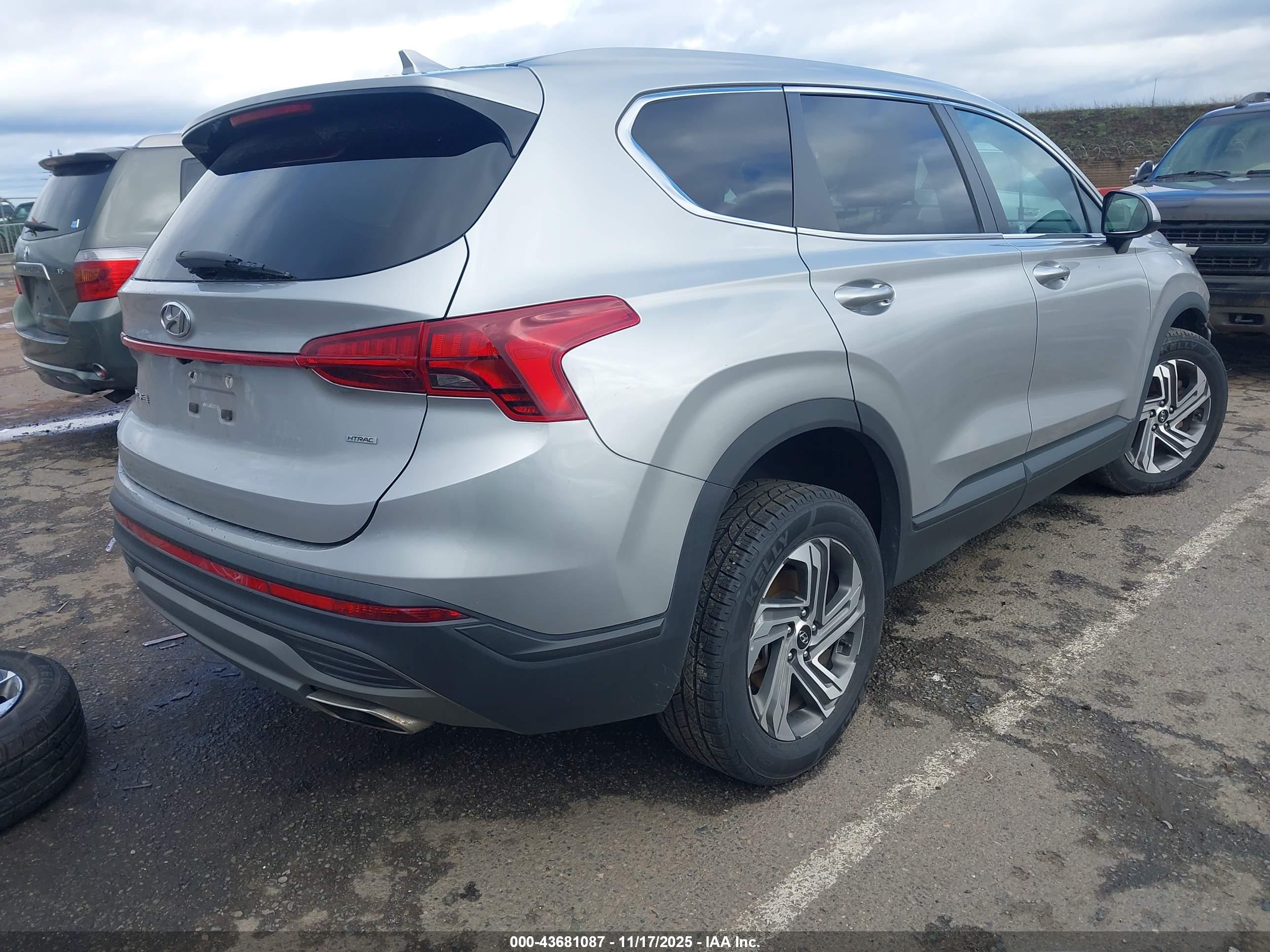HYUNDAI SANTA image 4