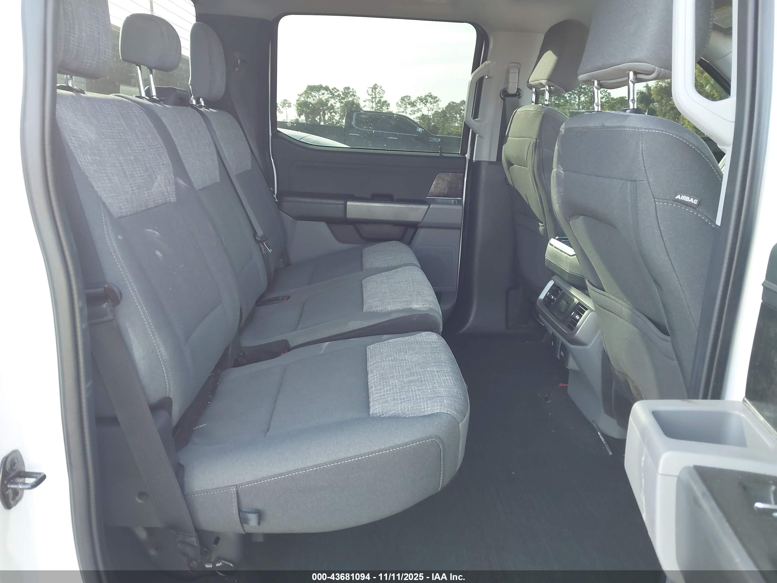 FORD F-150 image 8