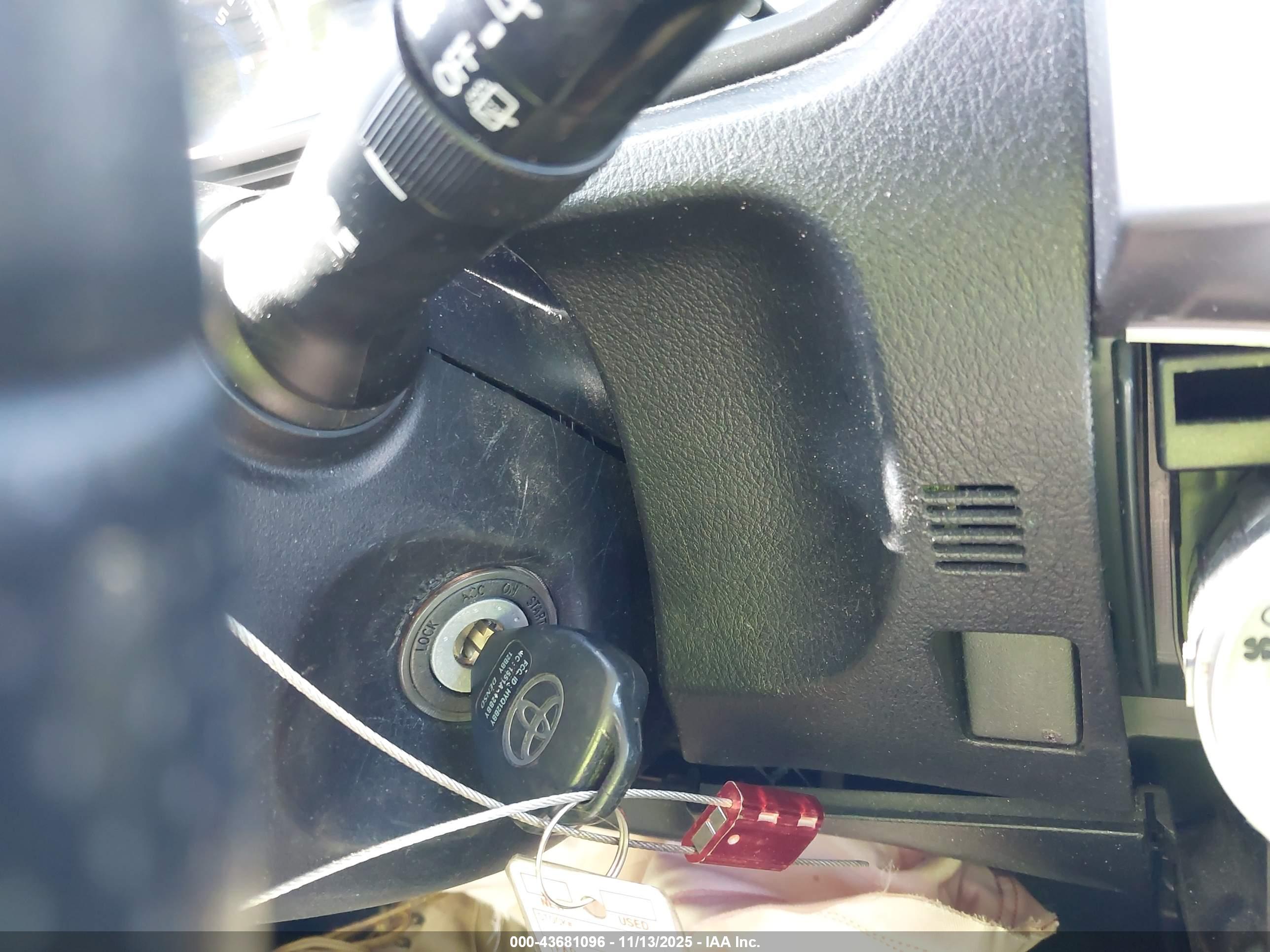 TOYOTA 4RUNNER image 11