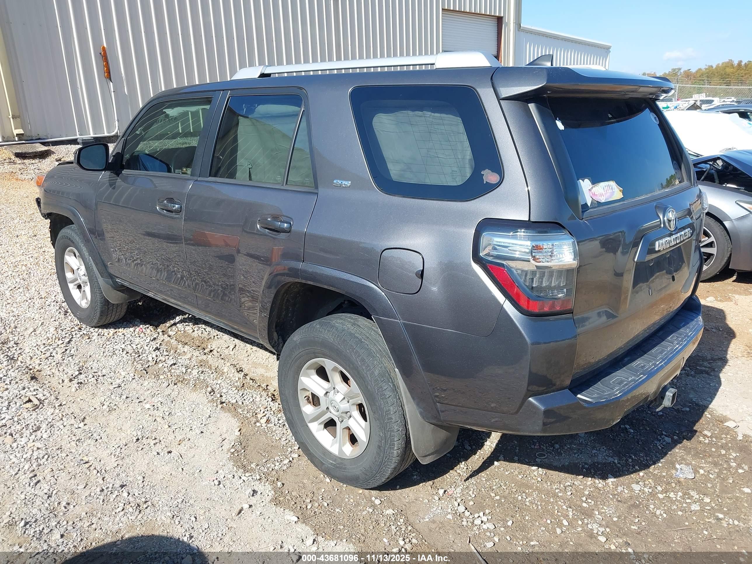 TOYOTA 4RUNNER image 3