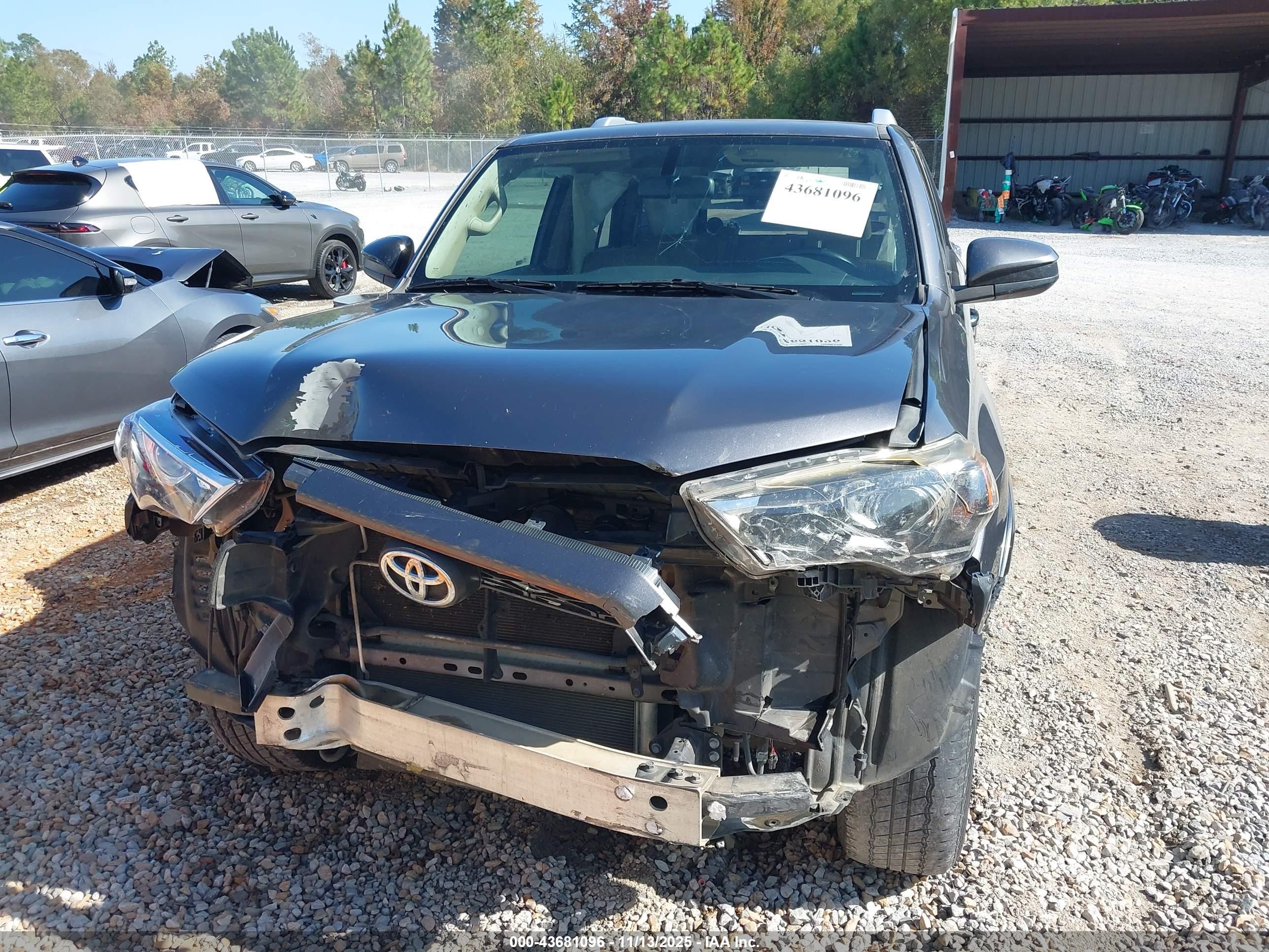 TOYOTA 4RUNNER image 6