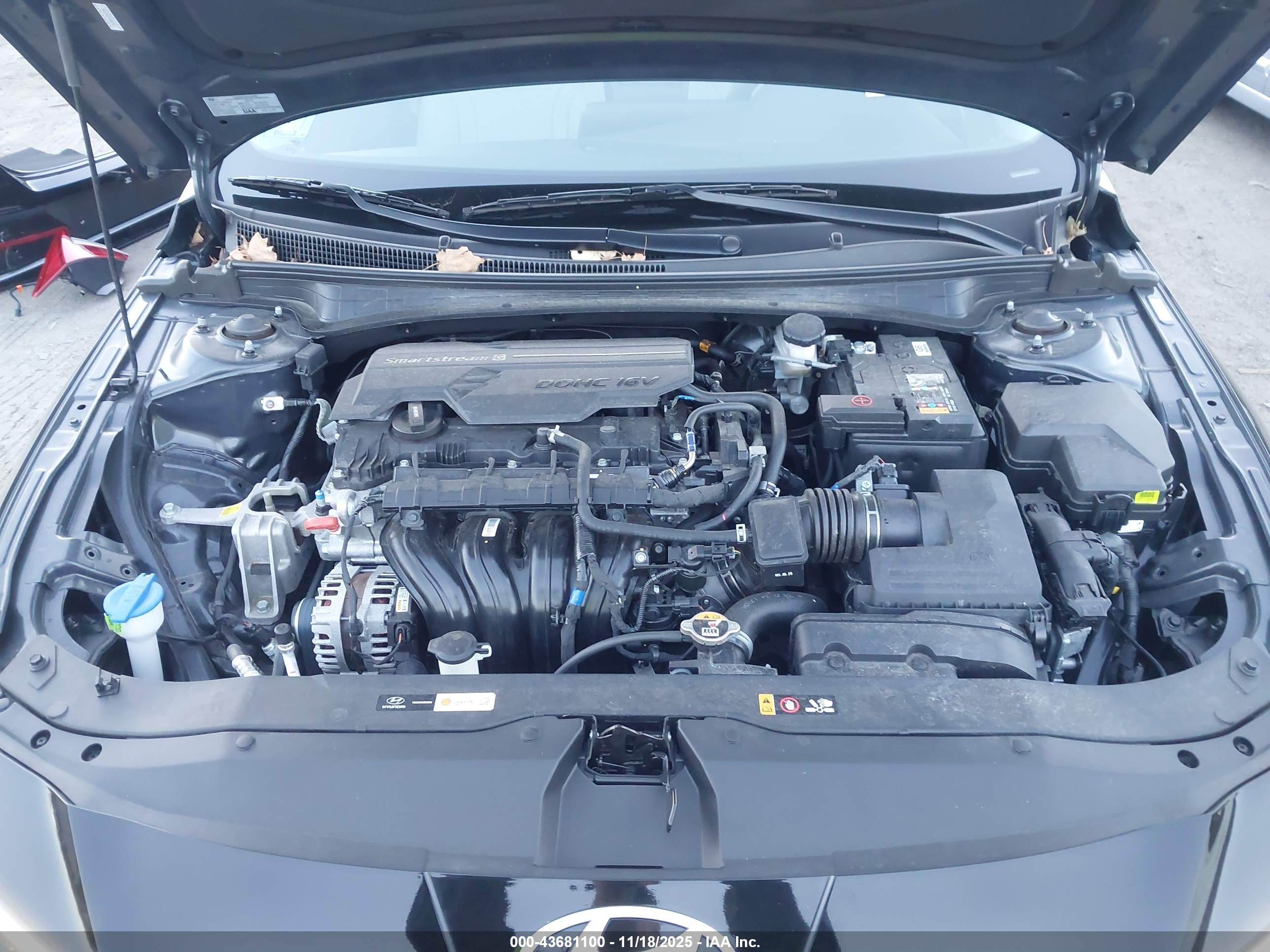 HYUNDAI ELANTRA image 10