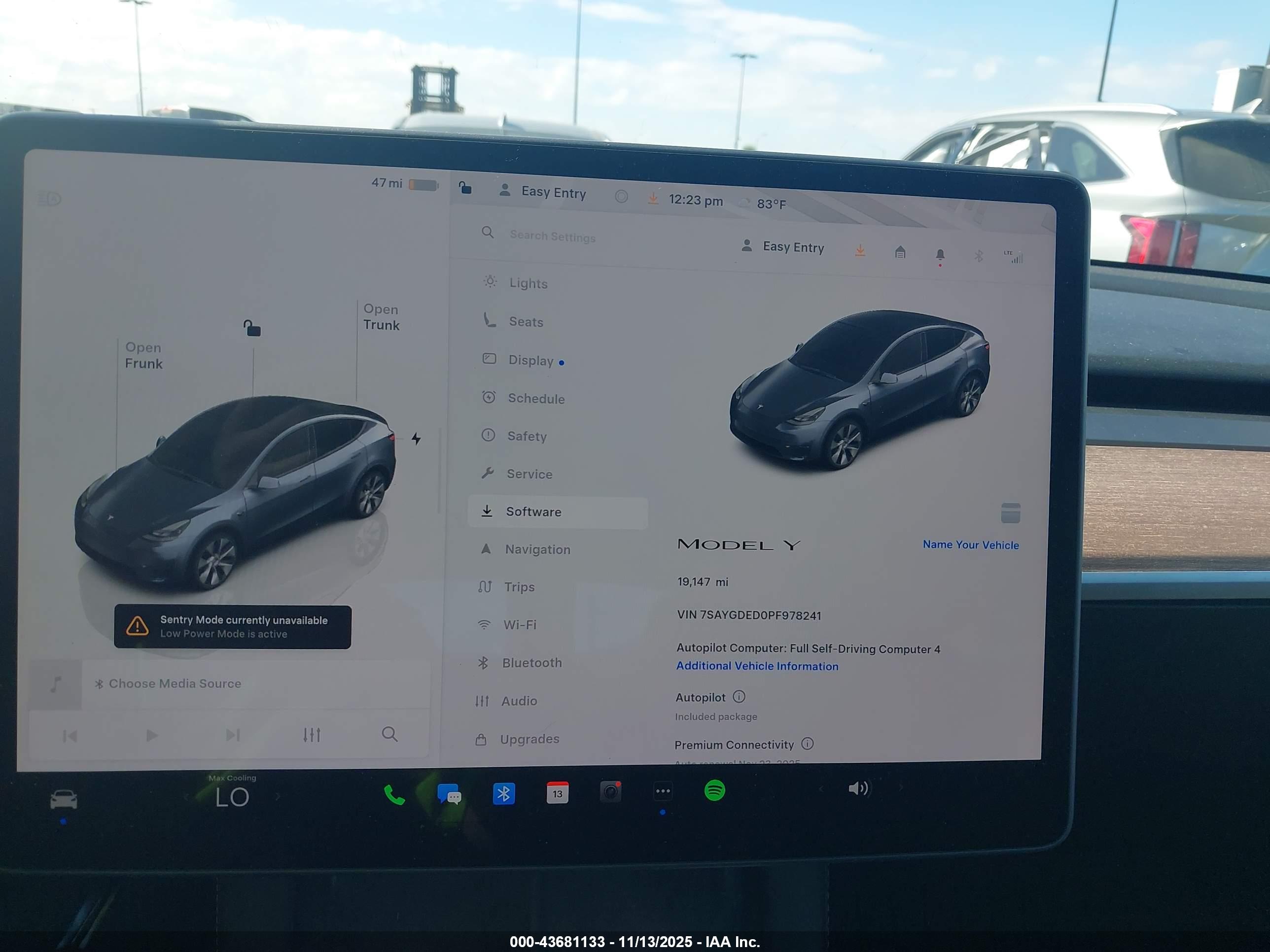 TESLA MODEL image 7