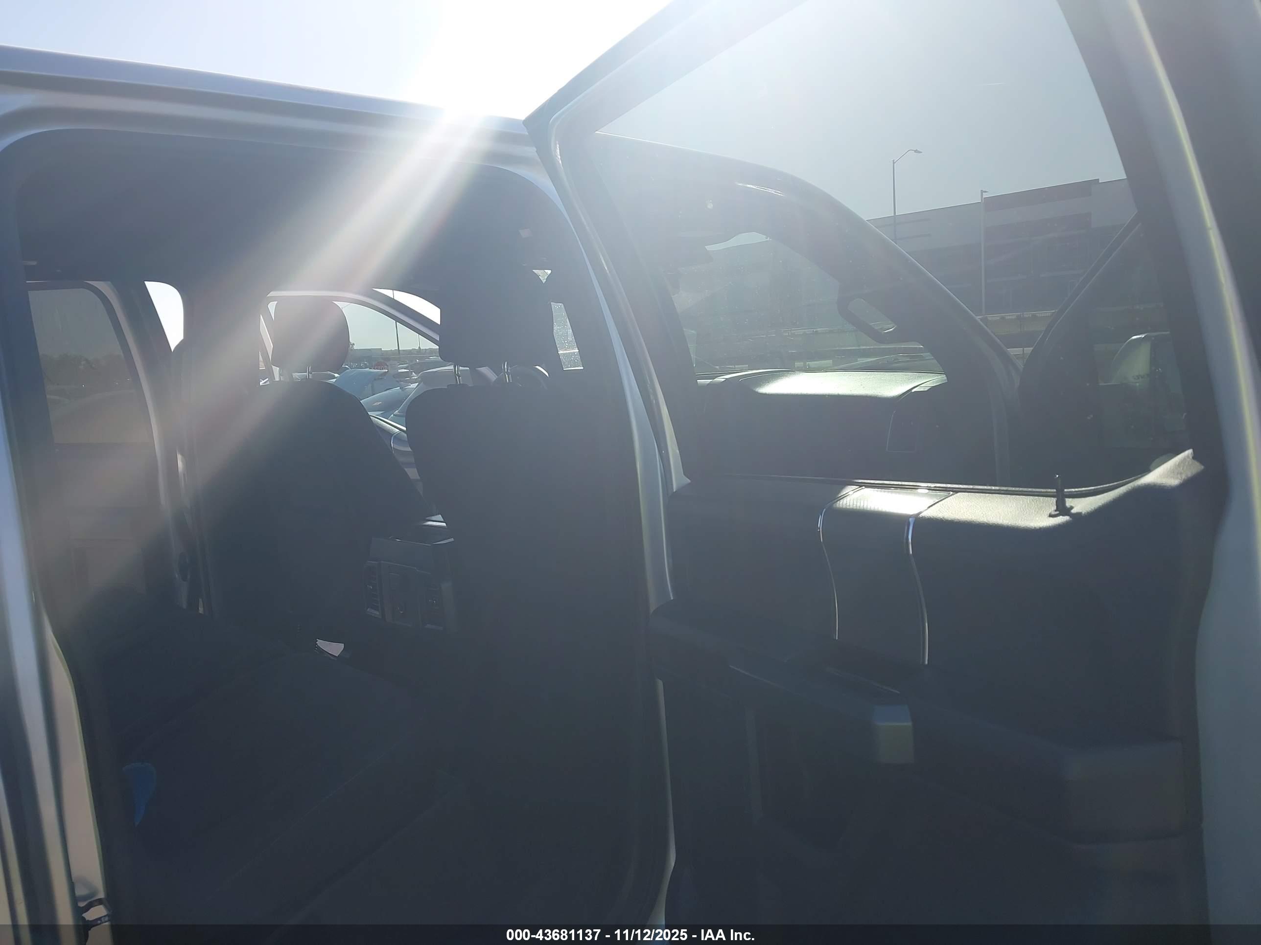 FORD F-150 image 8