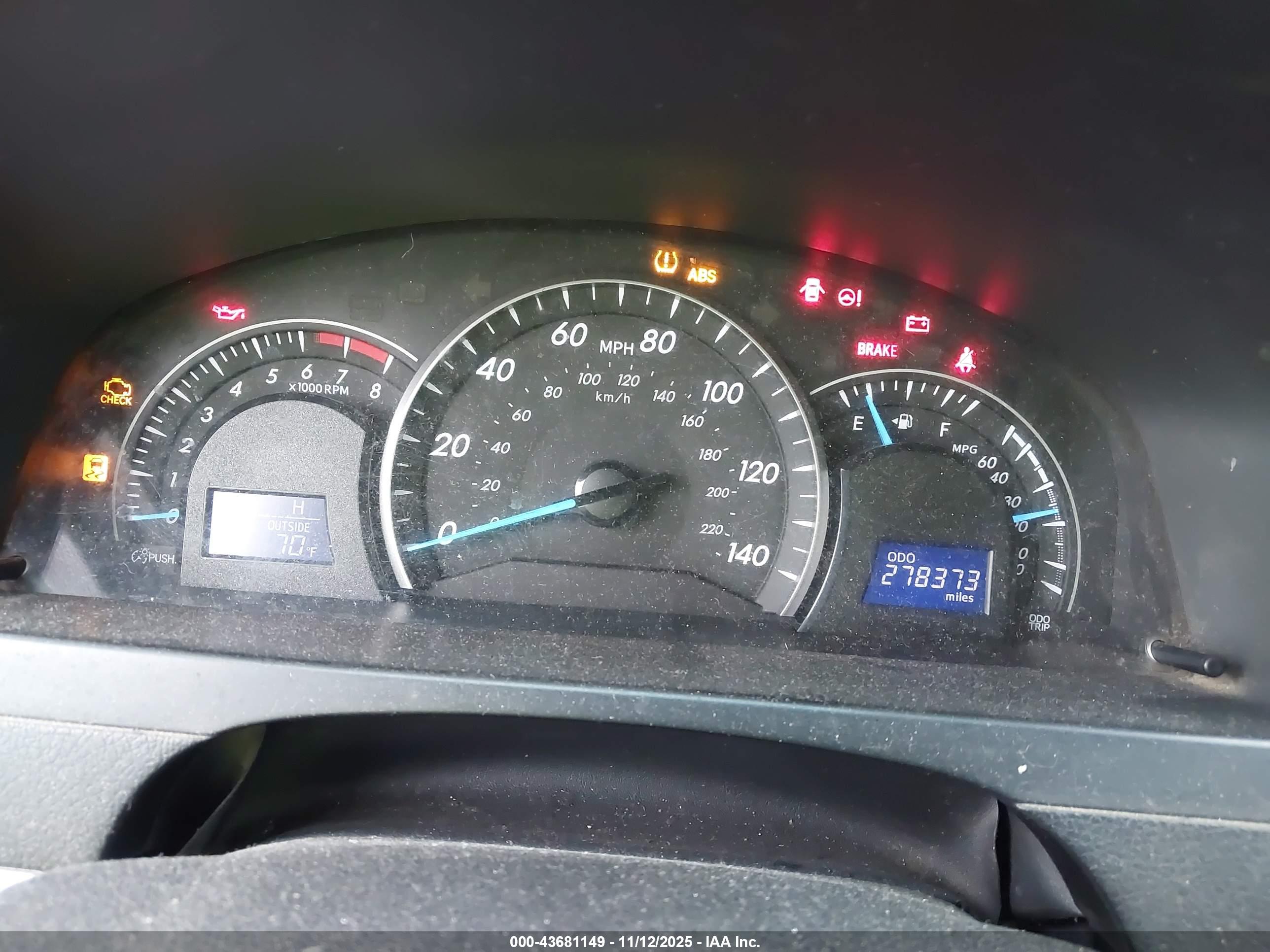 TOYOTA CAMRY image 7