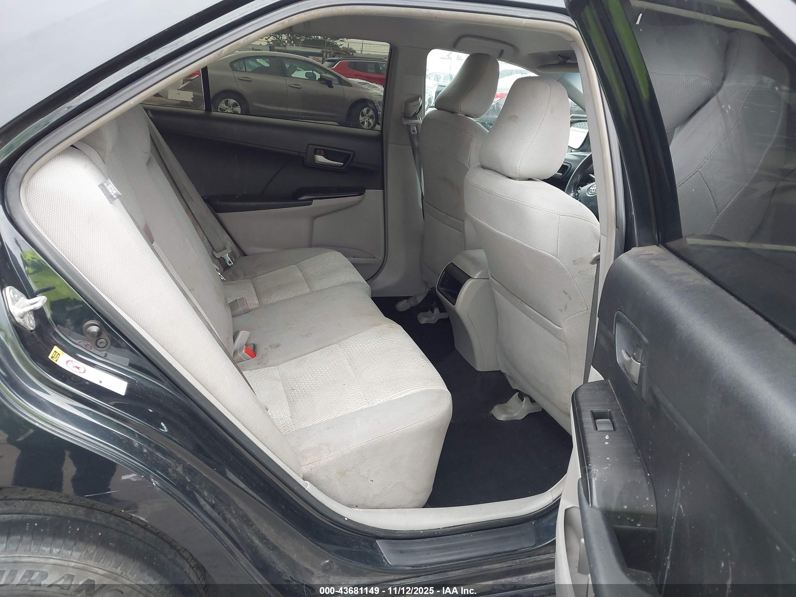 TOYOTA CAMRY image 8