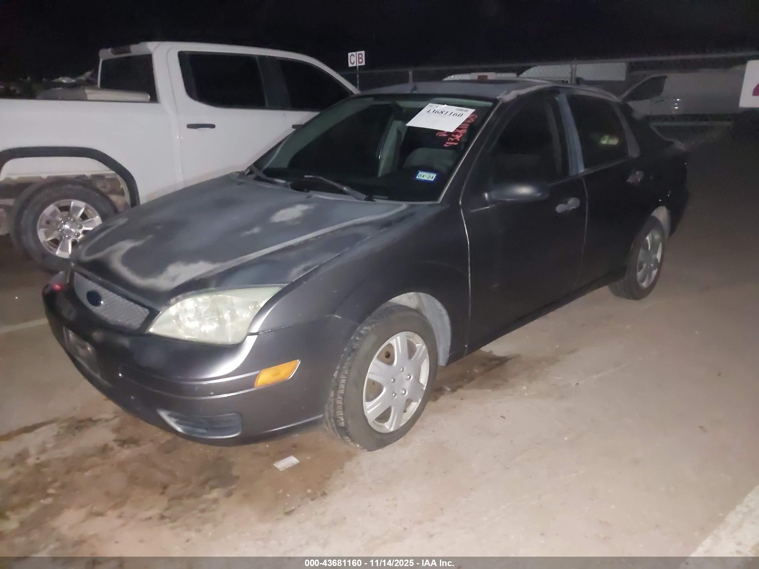 FORD FOCUS image 2