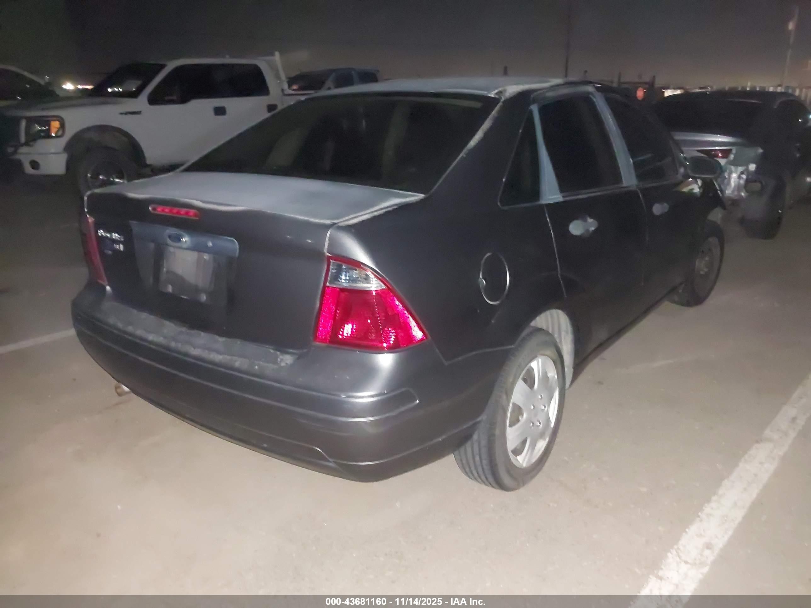 FORD FOCUS image 4