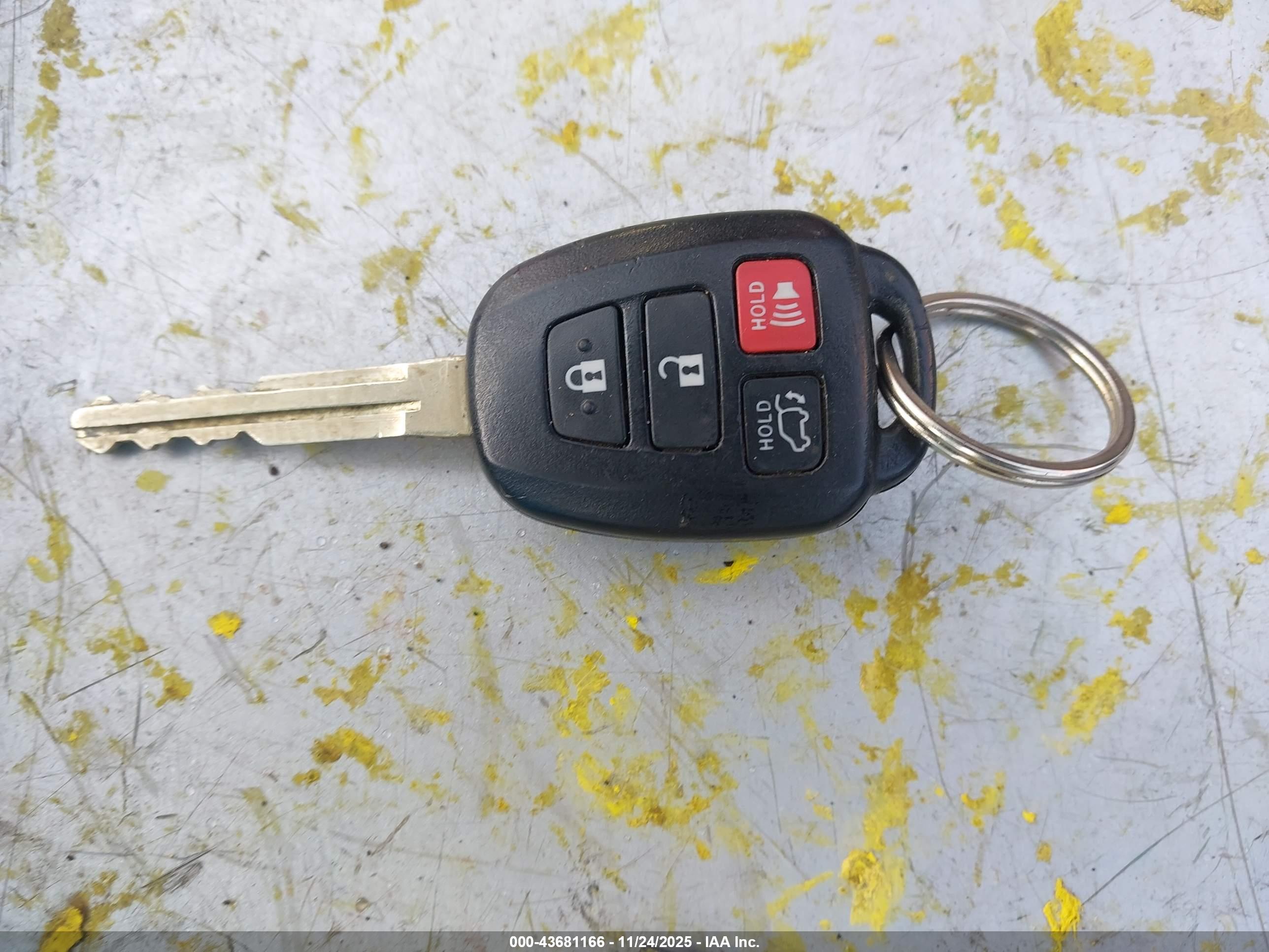 TOYOTA RAV4 image 11