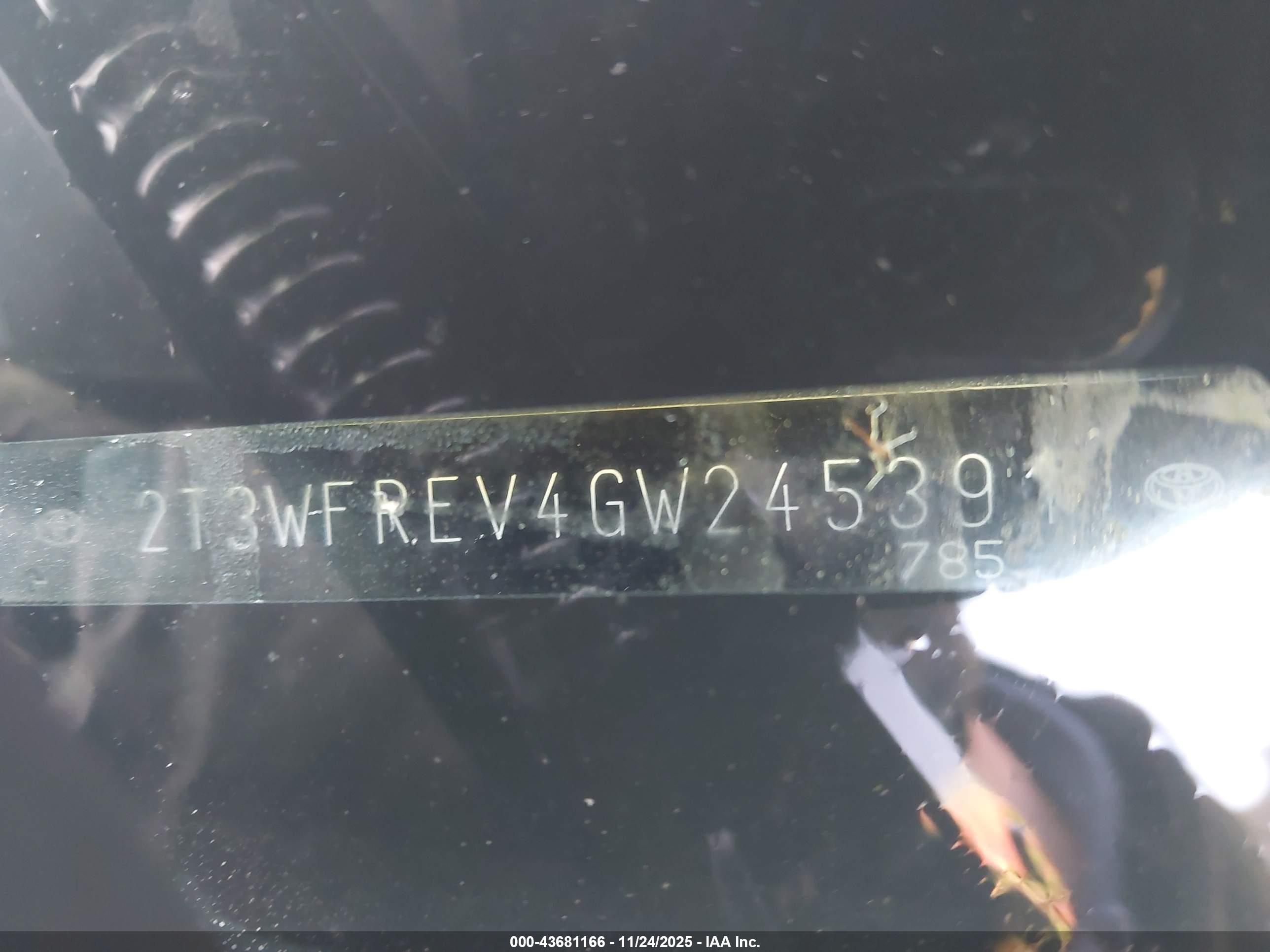 TOYOTA RAV4 image 9