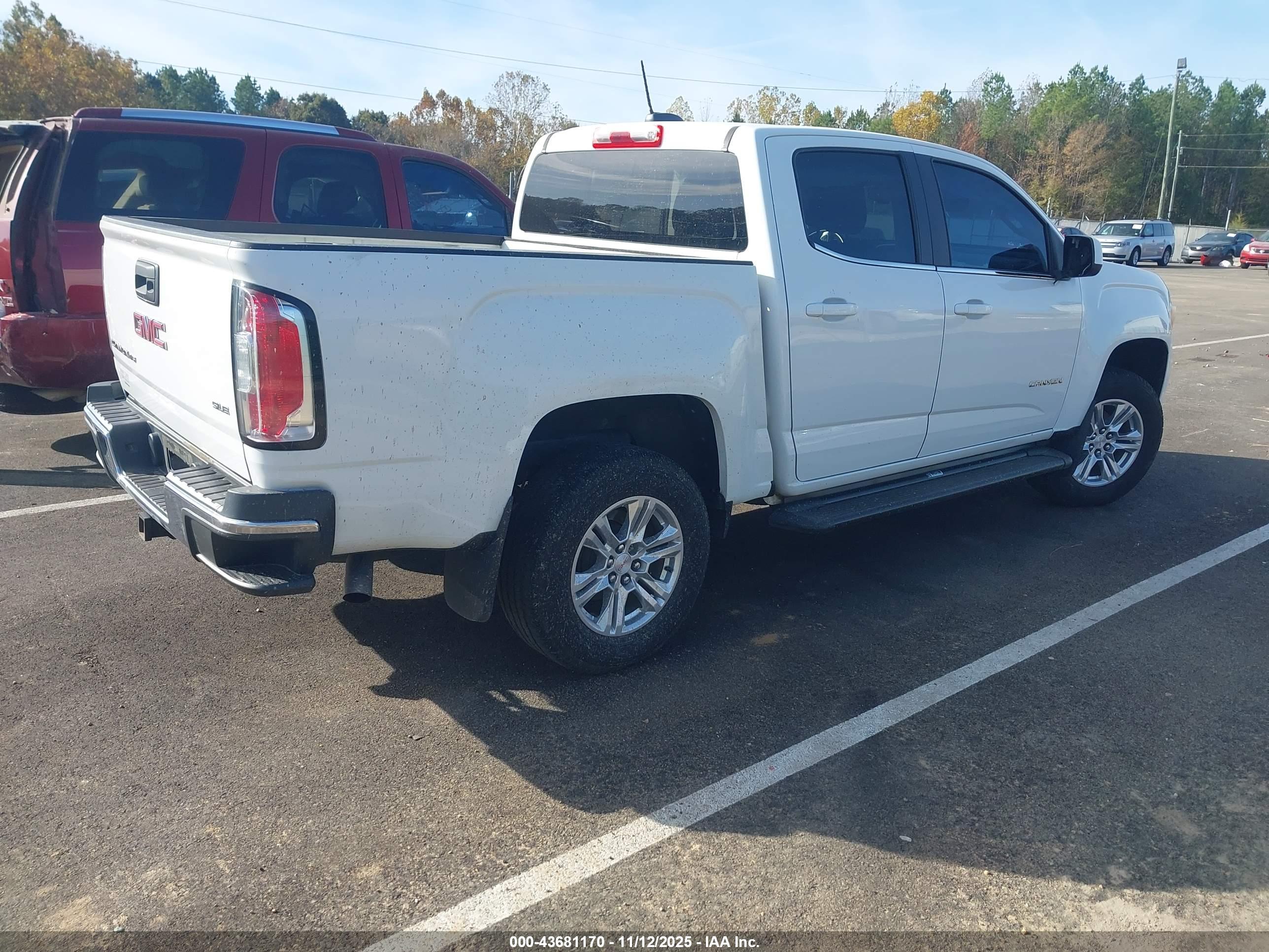 GMC CANYON image 4