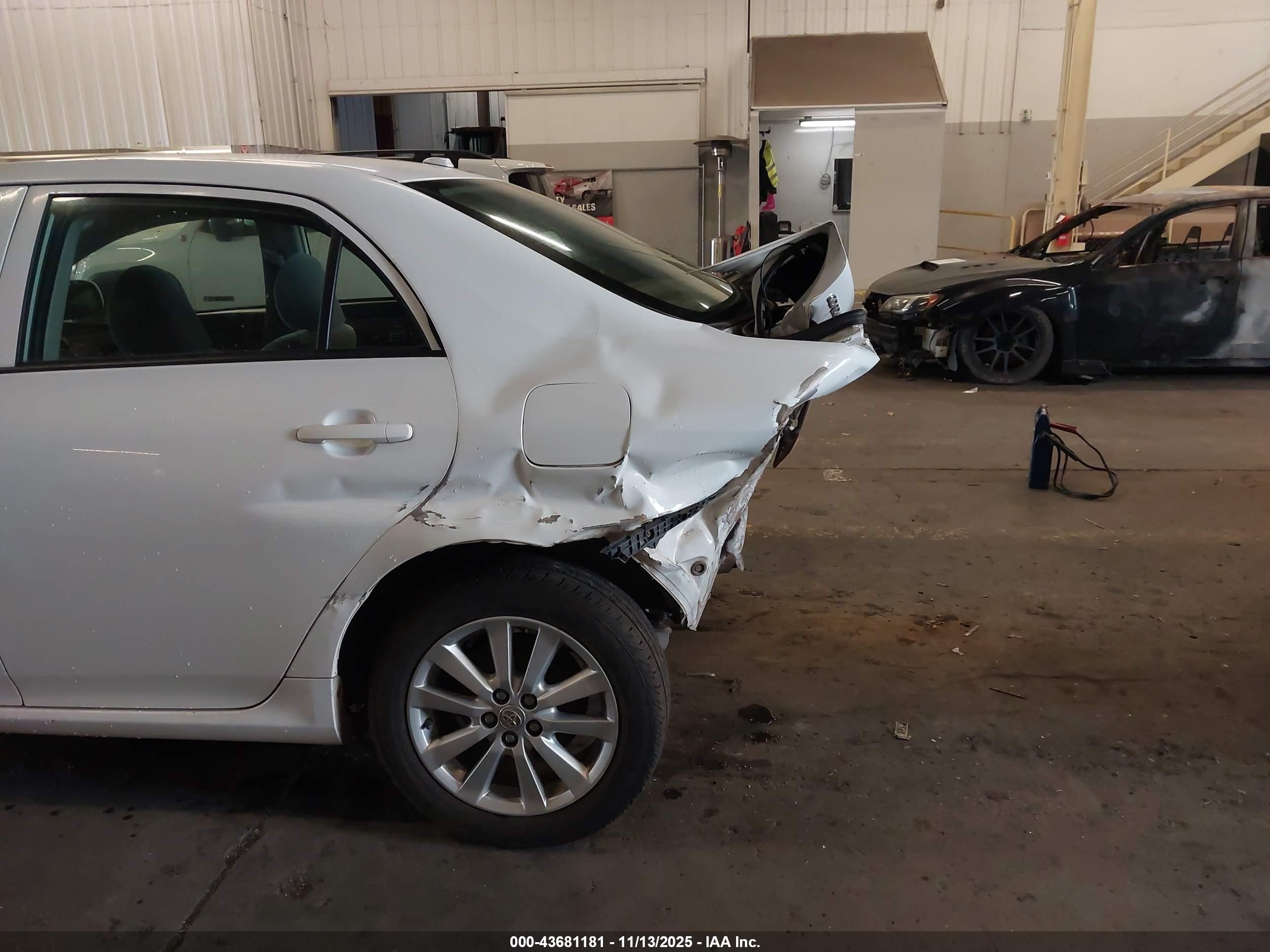 TOYOTA COROLLA image 6