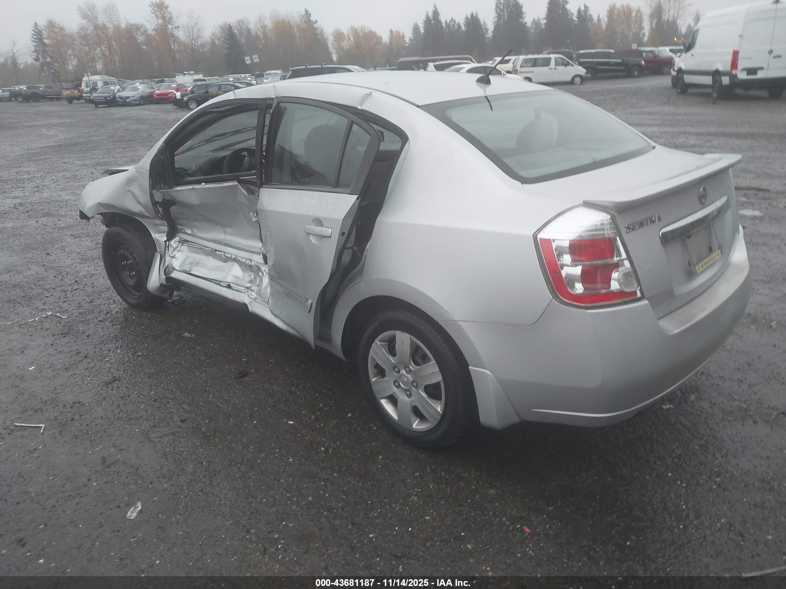 NISSAN SENTRA image 3