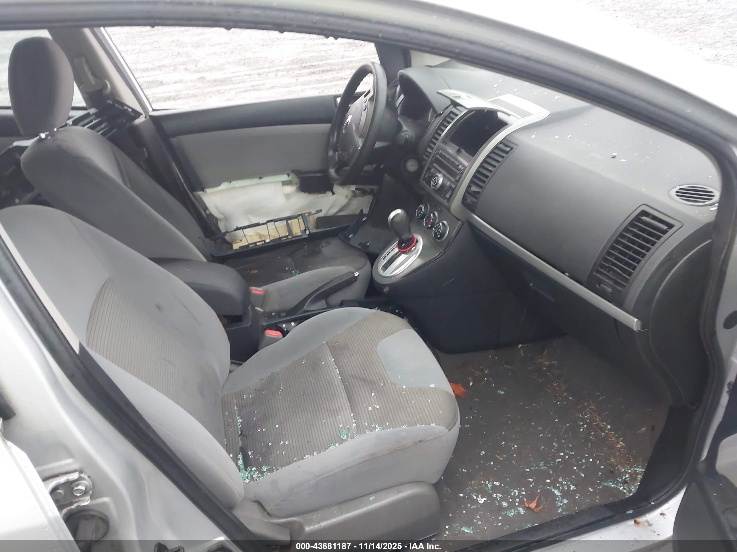 NISSAN SENTRA image 5