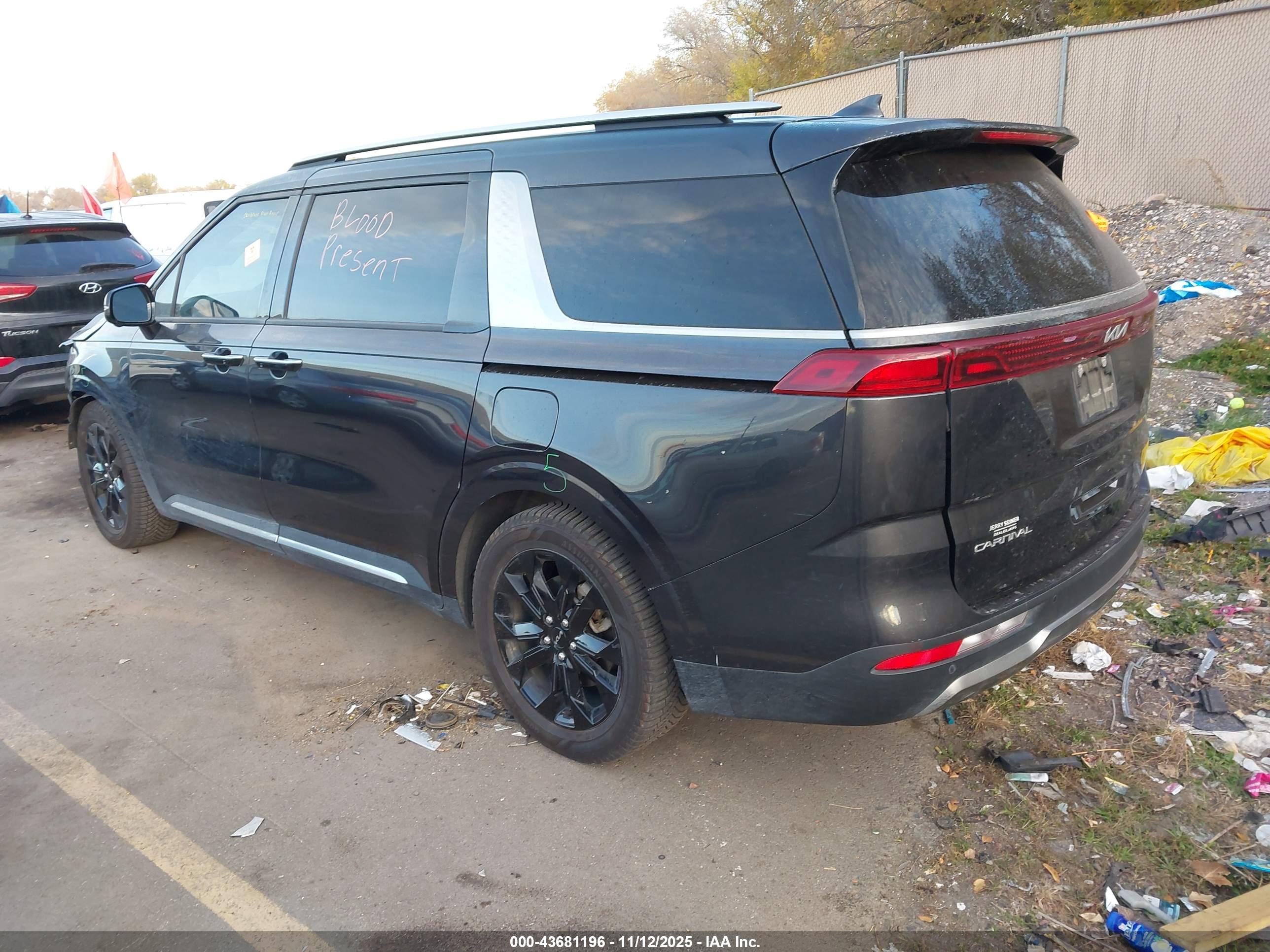 KIA CARNIVAL image 3
