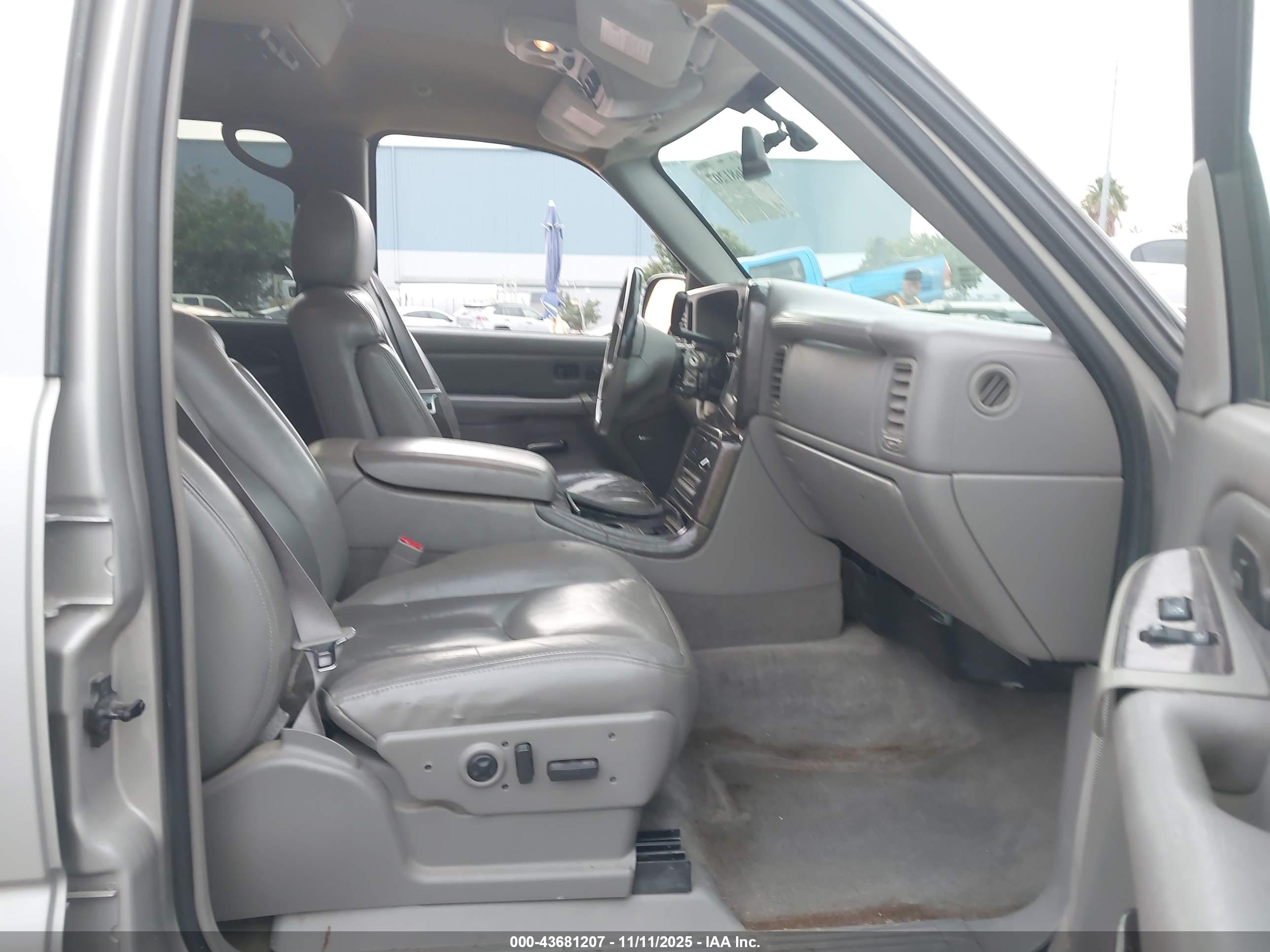 GMC YUKON image 5