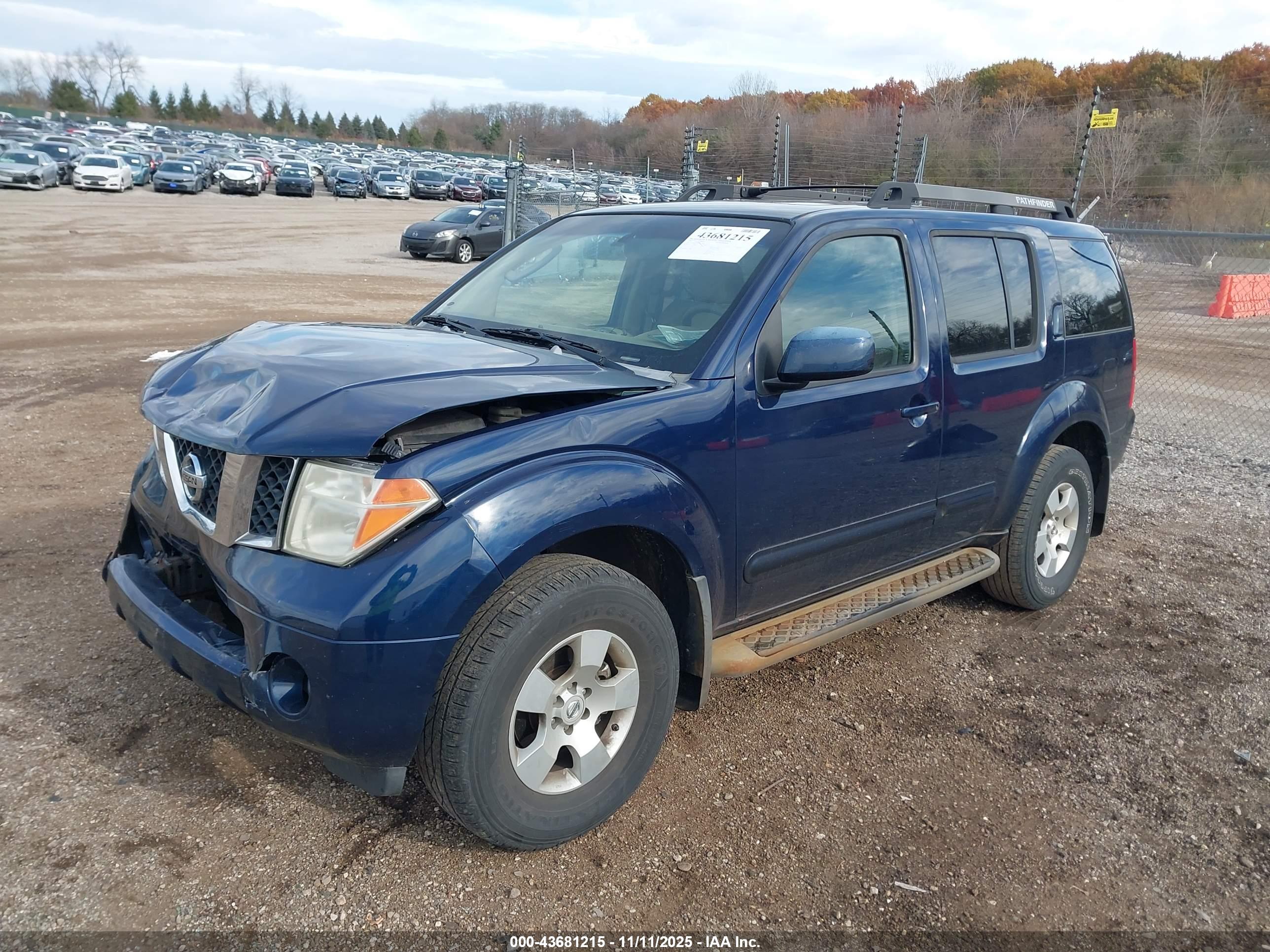 NISSAN PATHFINDER image 2