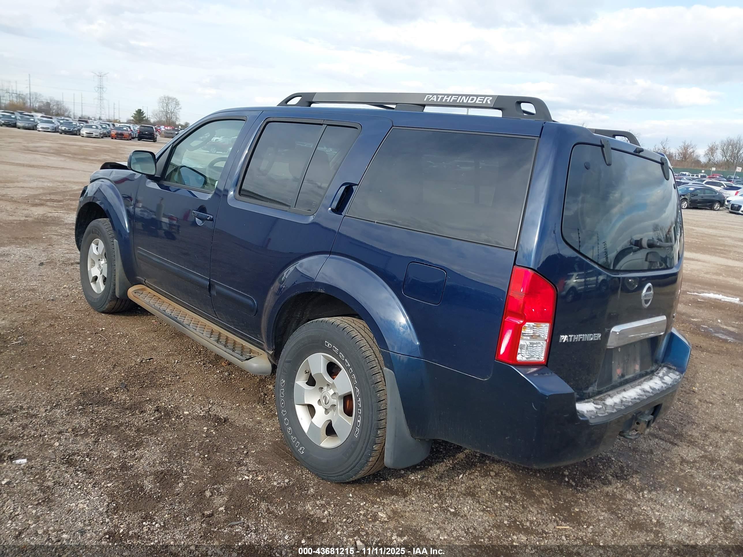 NISSAN PATHFINDER image 3
