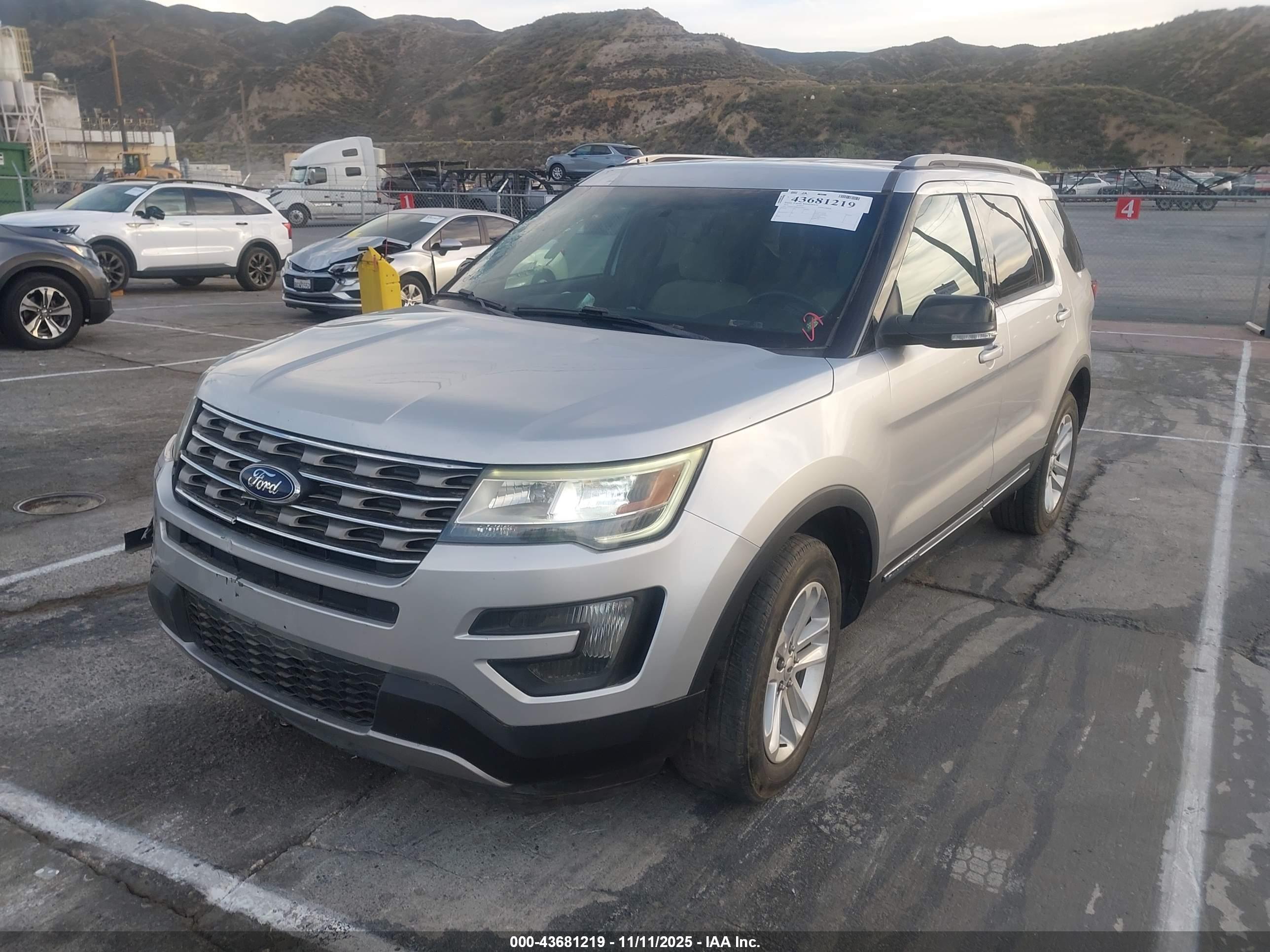 FORD EXPLORER image 2