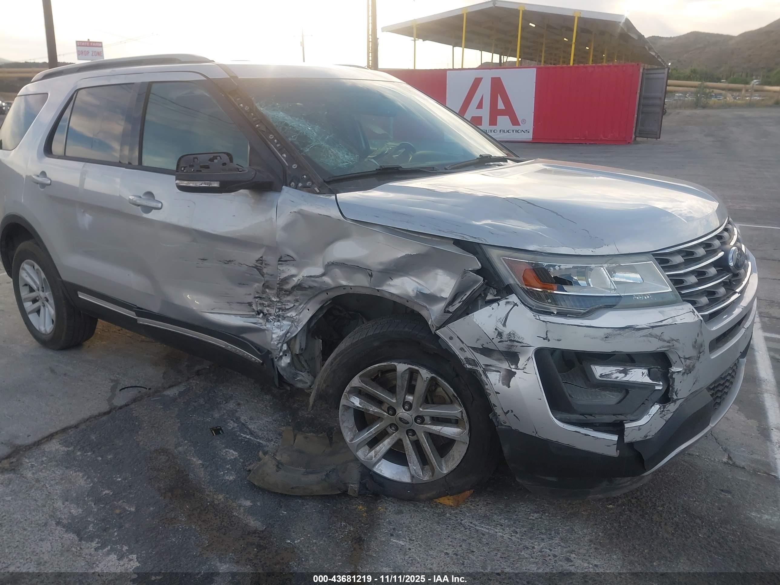 FORD EXPLORER image 6