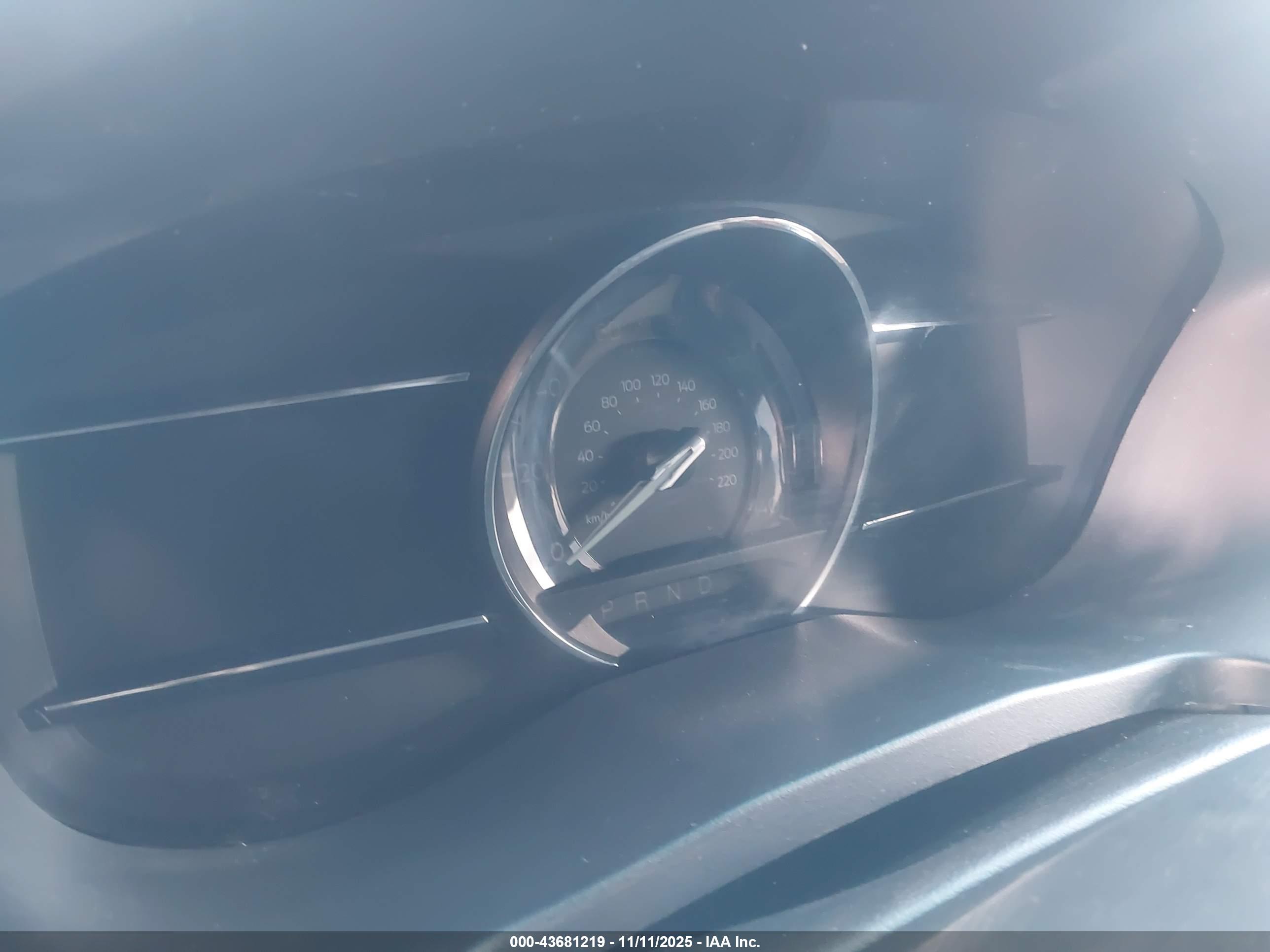 FORD EXPLORER image 7