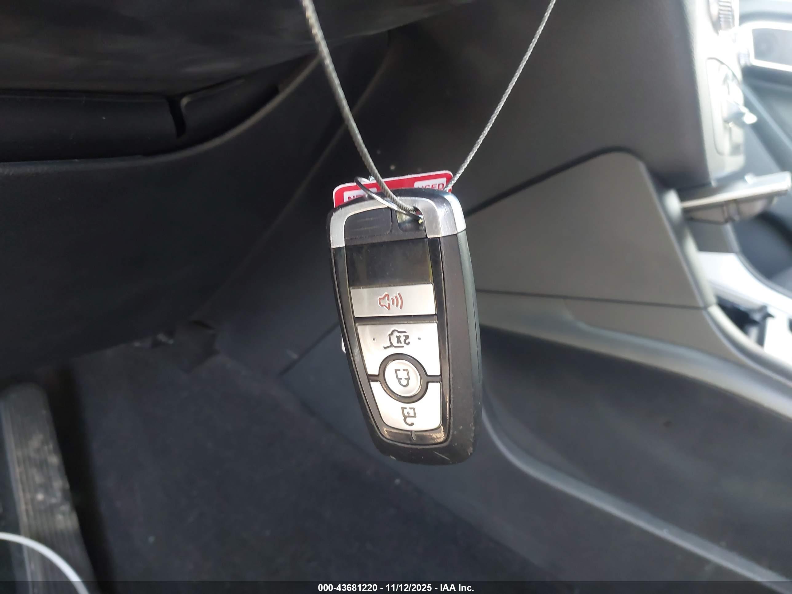 FORD EXPLORER image 11