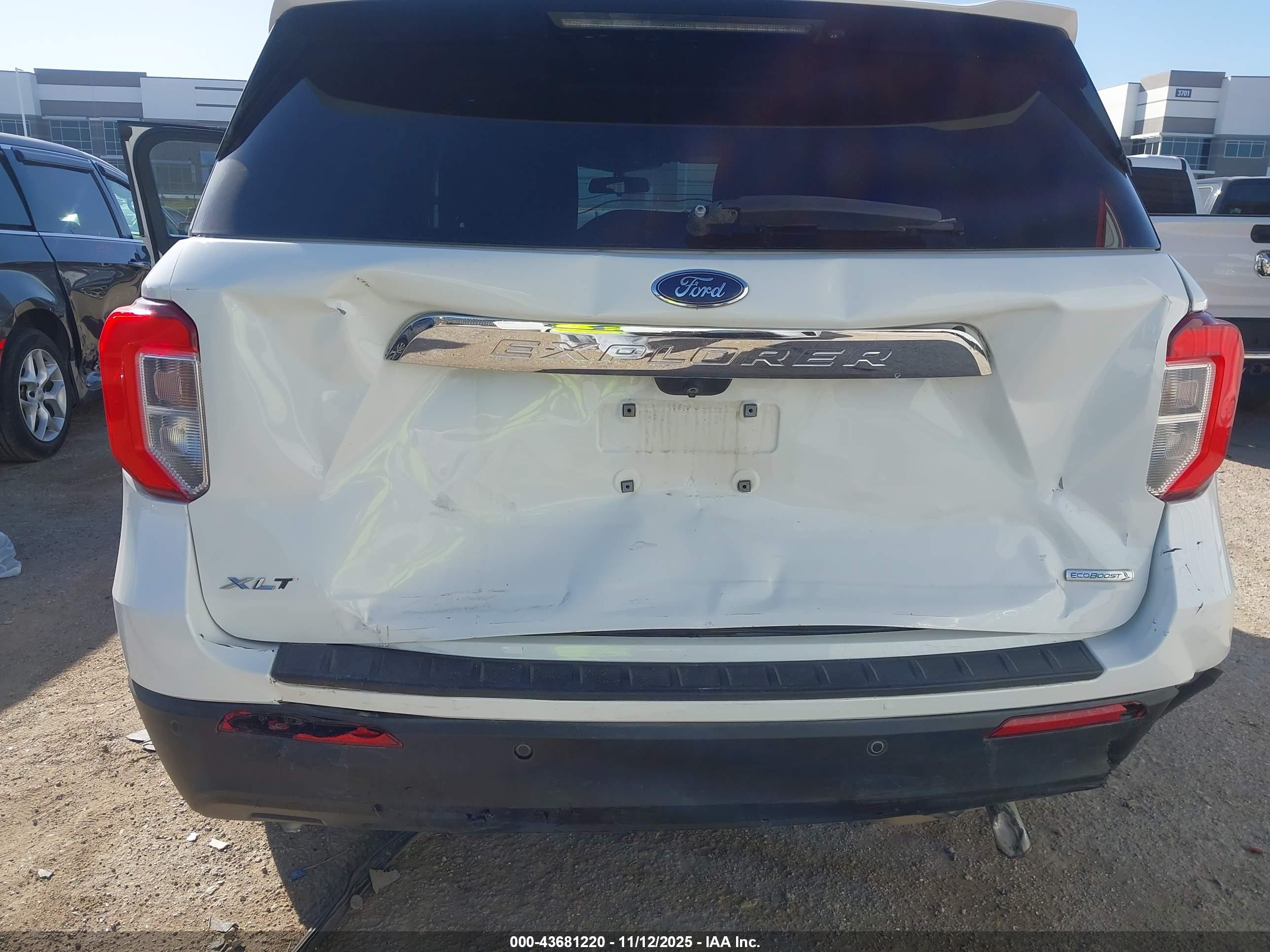 FORD EXPLORER image 6